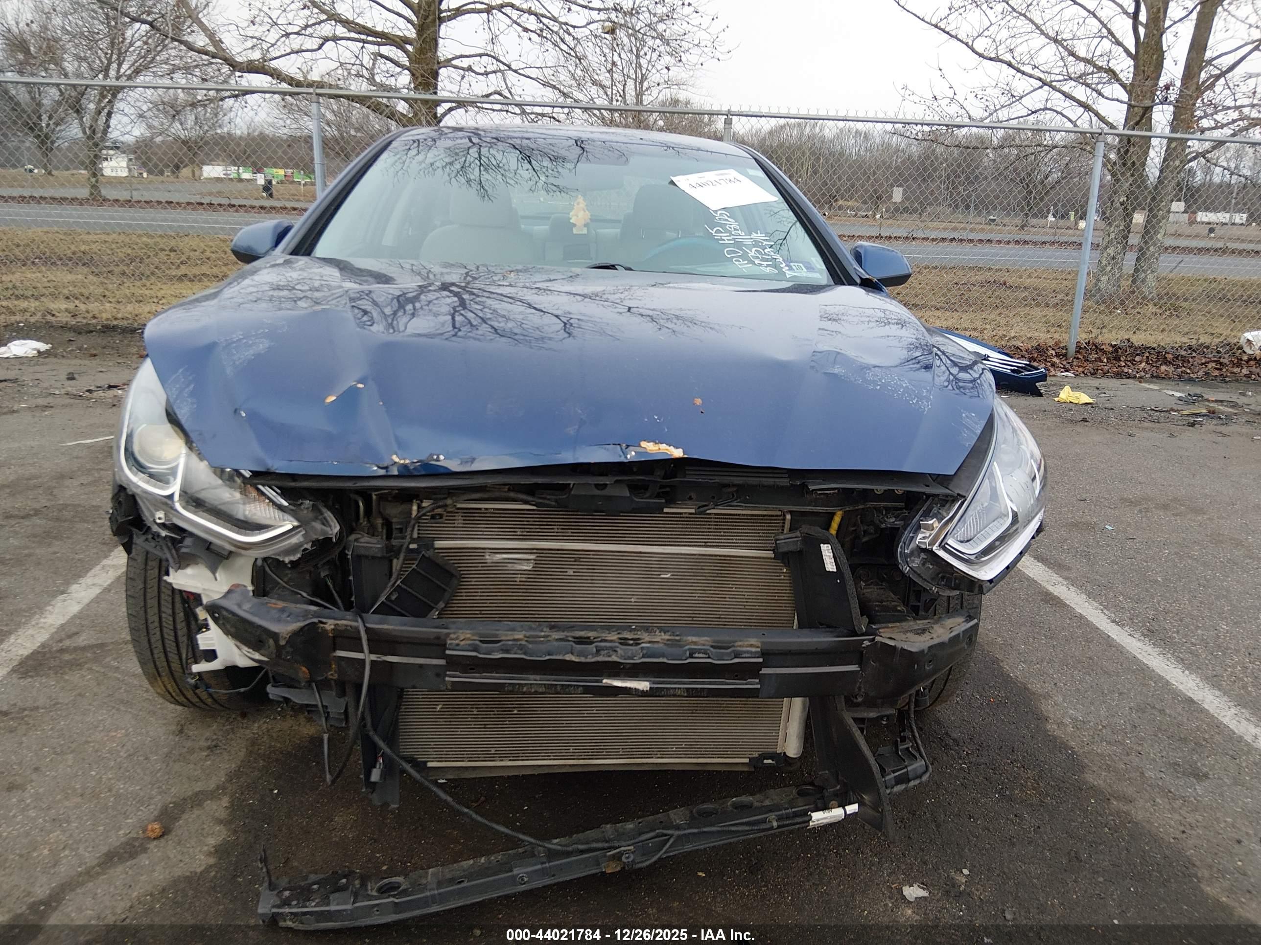 HYUNDAI SONATA image 6