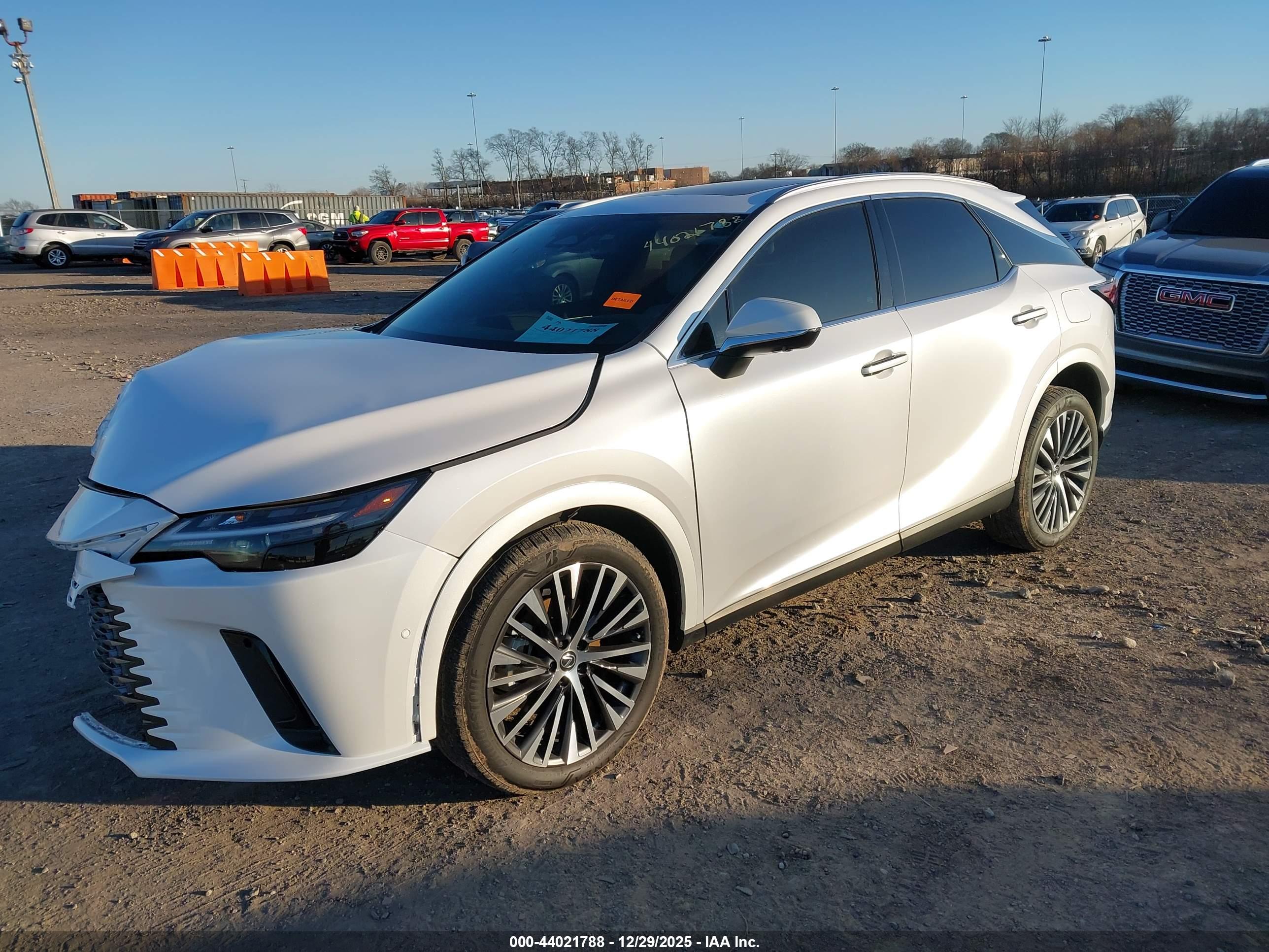 LEXUS RX image 2