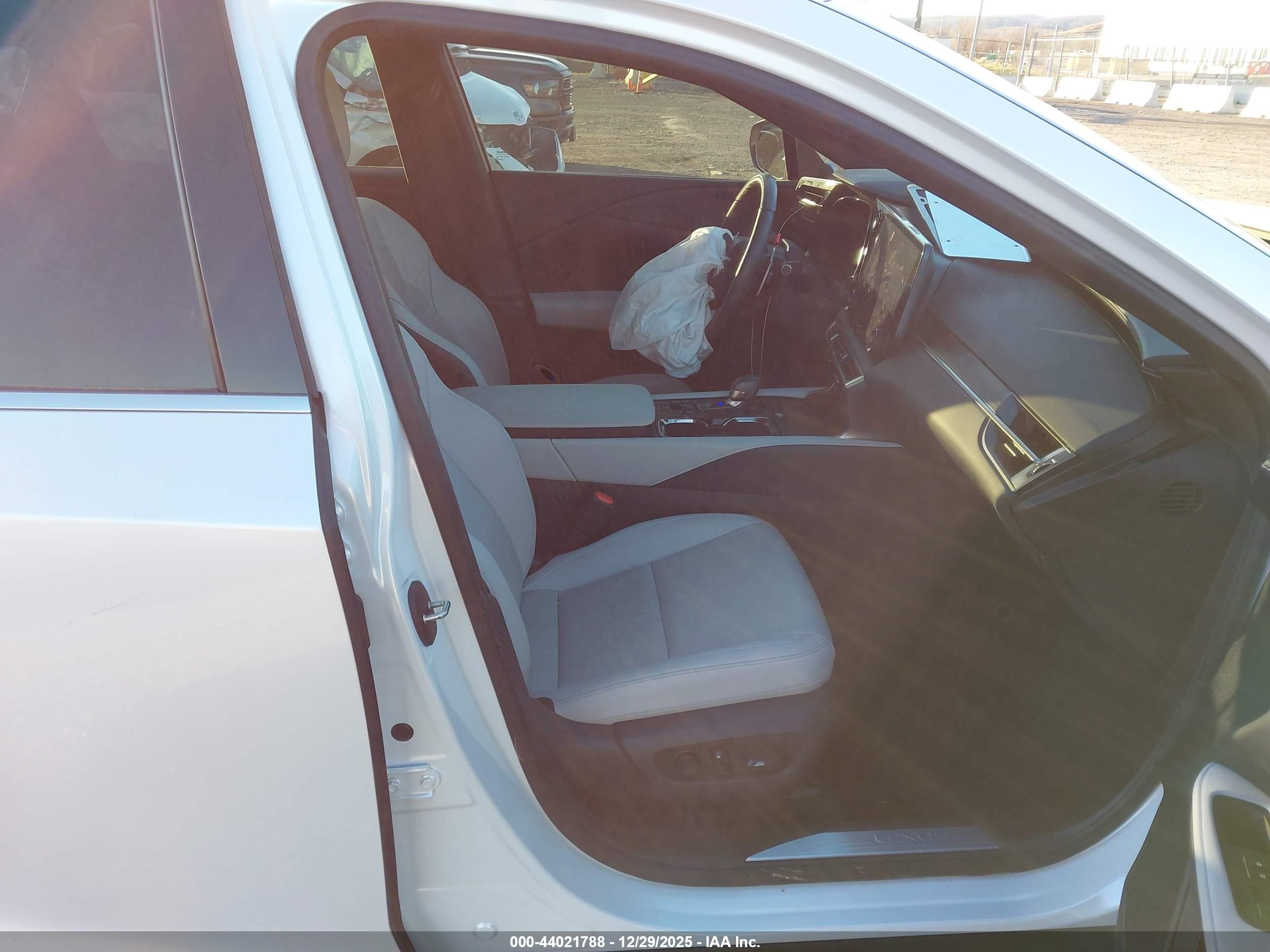 LEXUS RX image 5