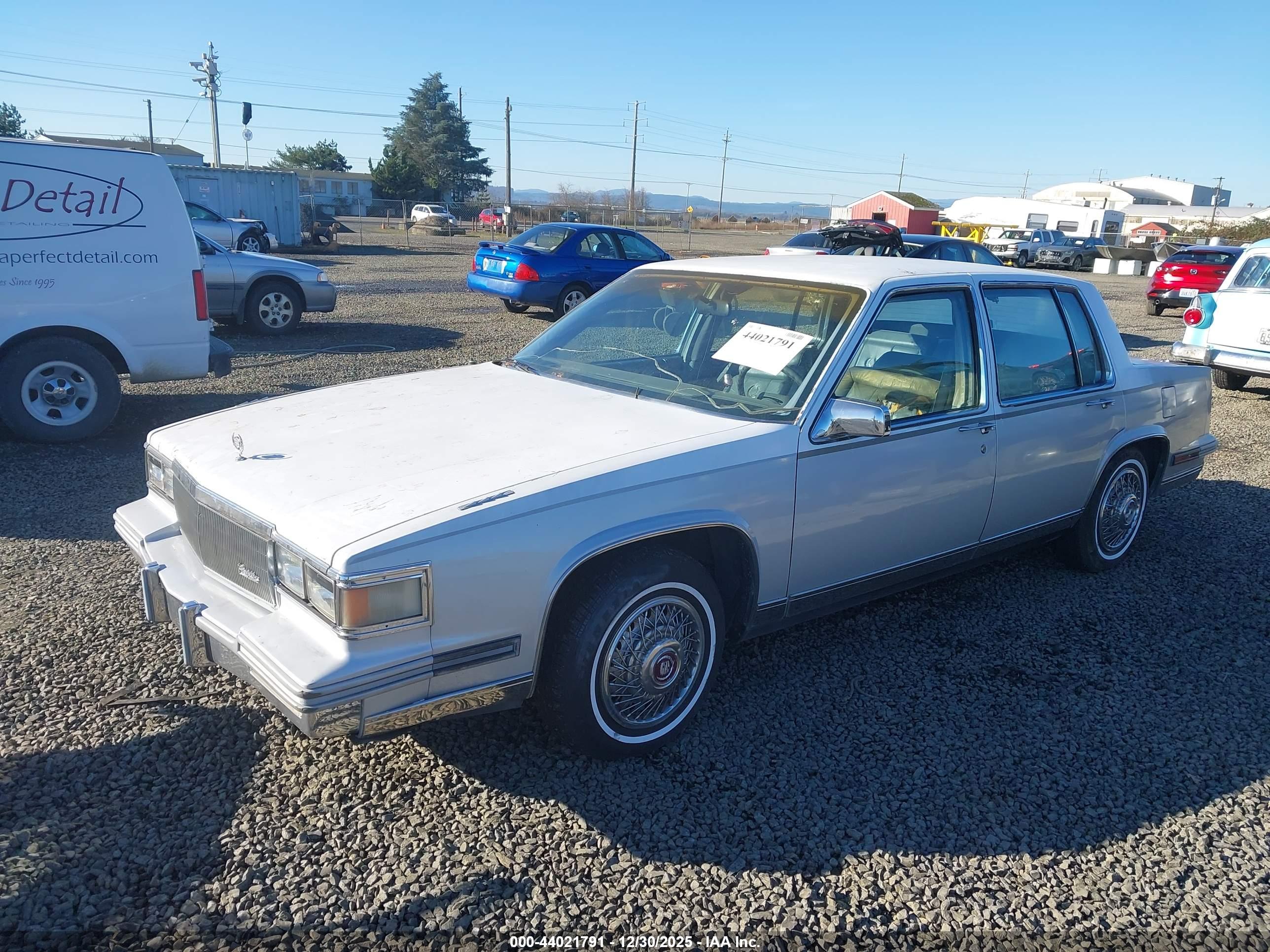 CADILLAC DEVILLE image 2