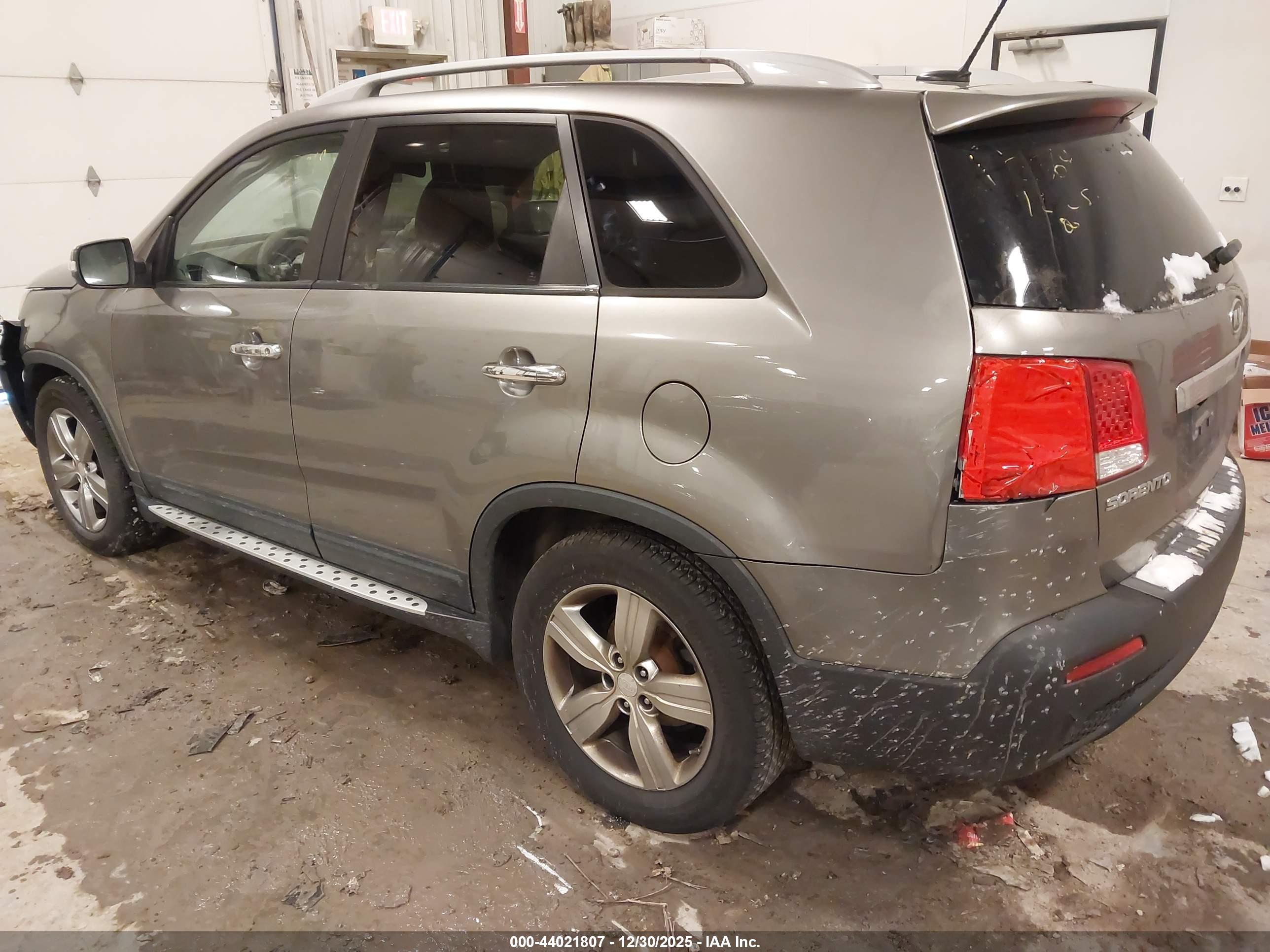 KIA SORENTO image 3