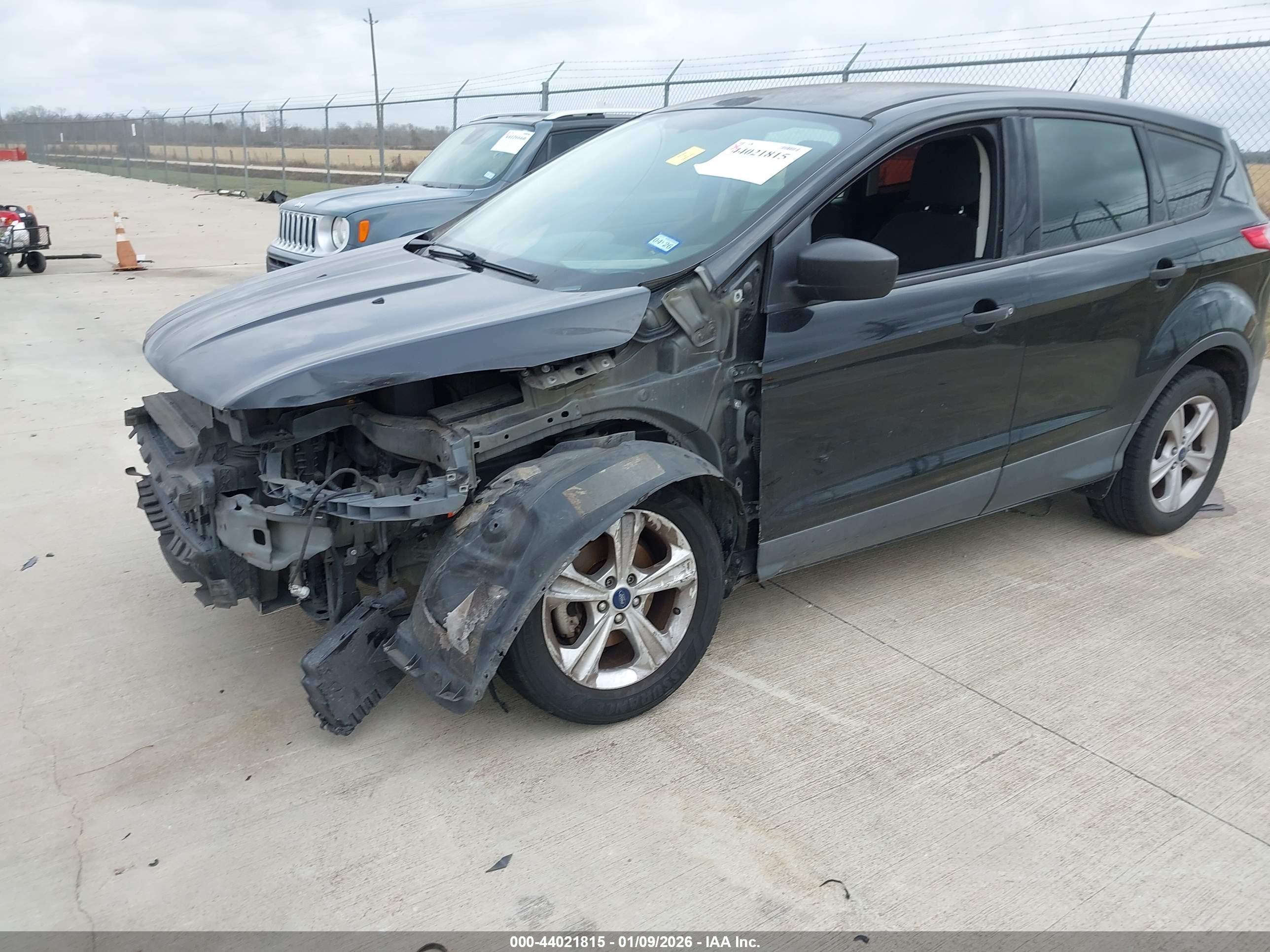 FORD ESCAPE image 2
