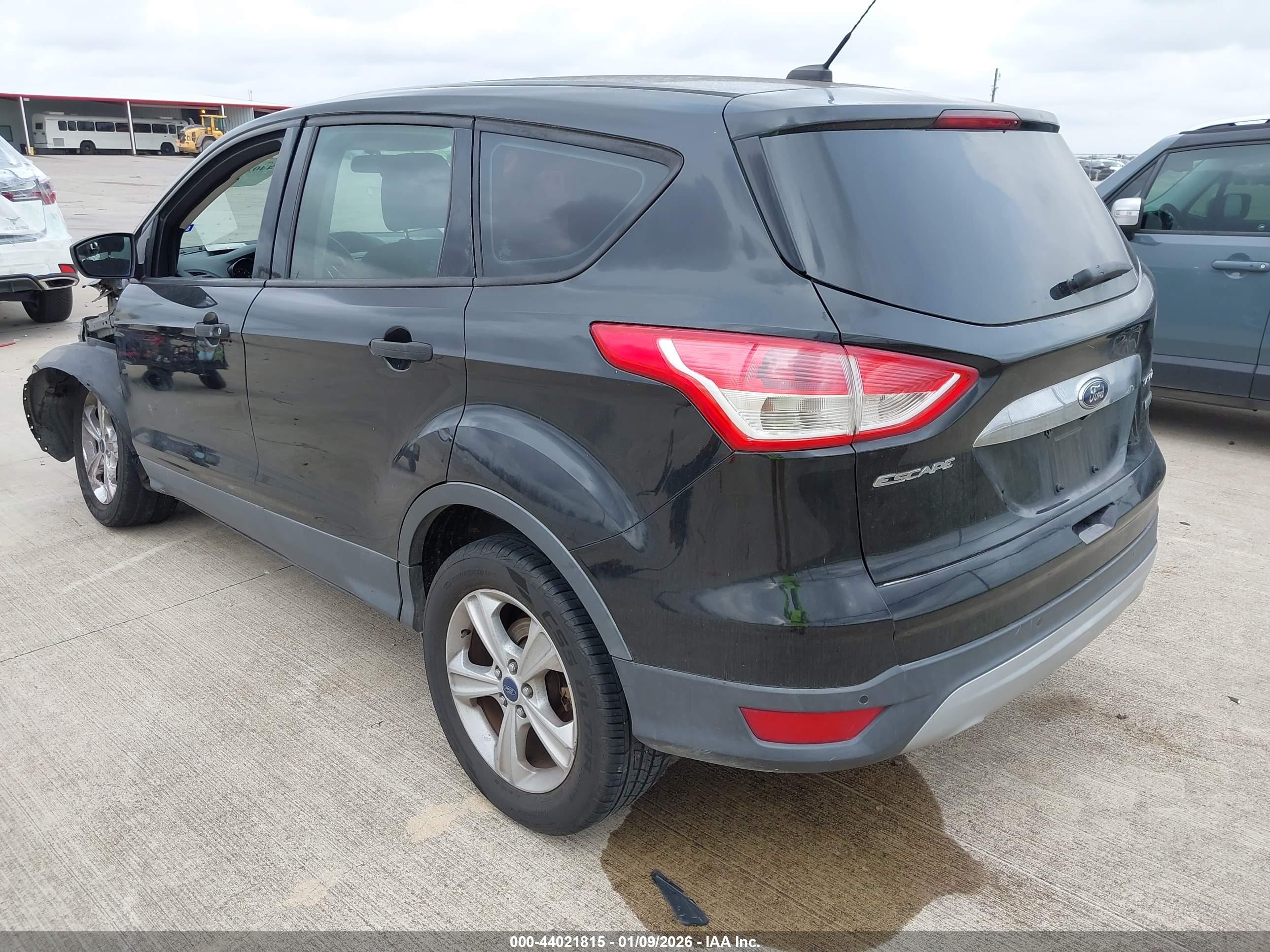 FORD ESCAPE image 3