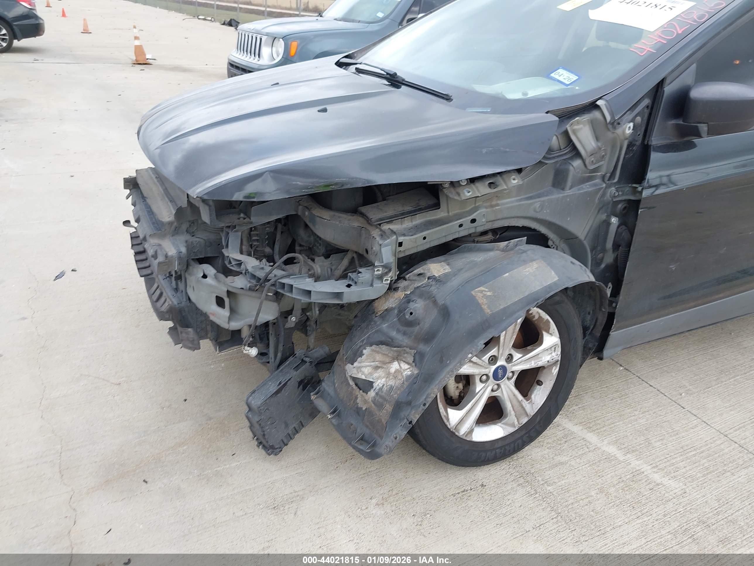 FORD ESCAPE image 6