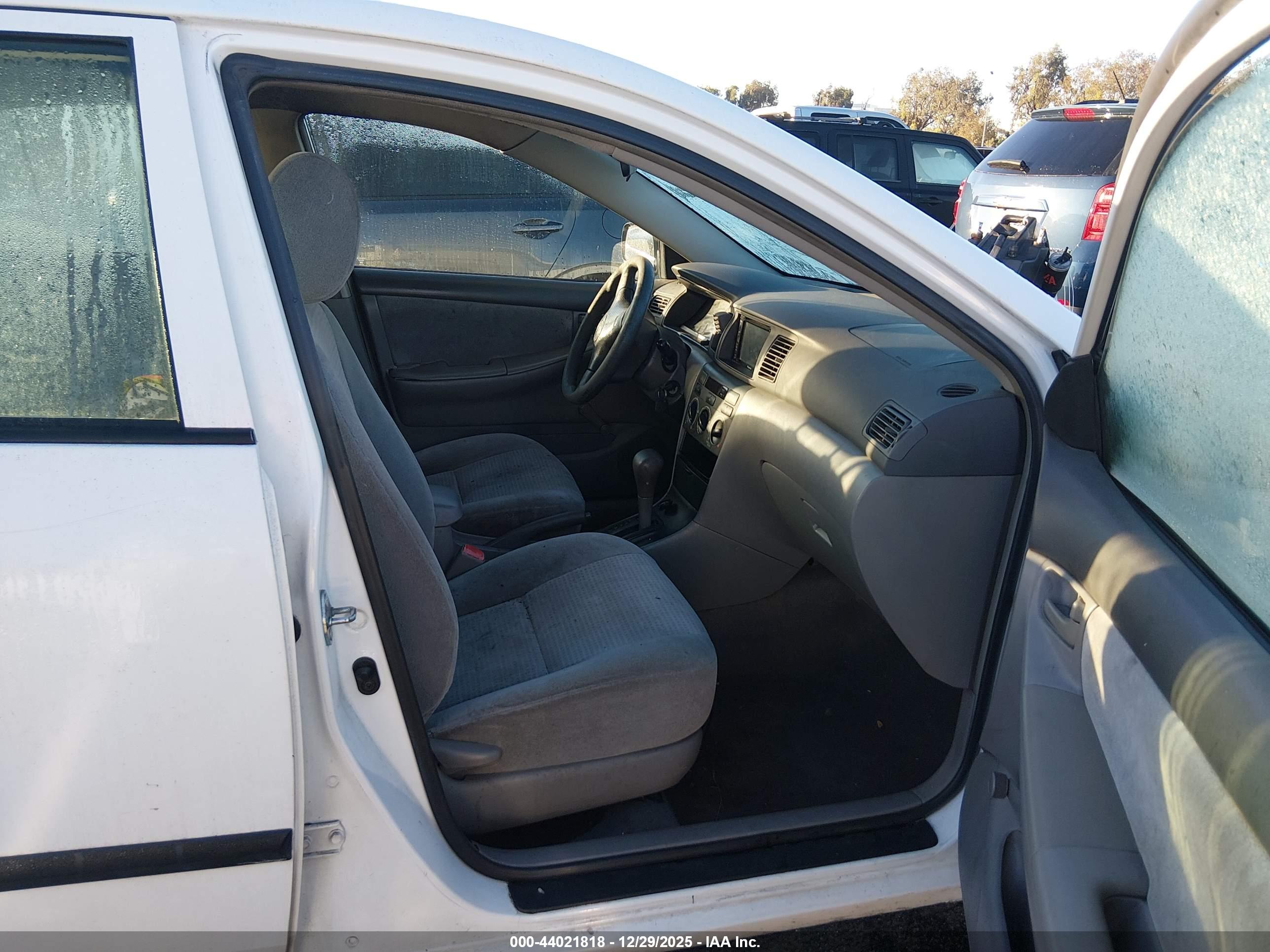 TOYOTA COROLLA image 5