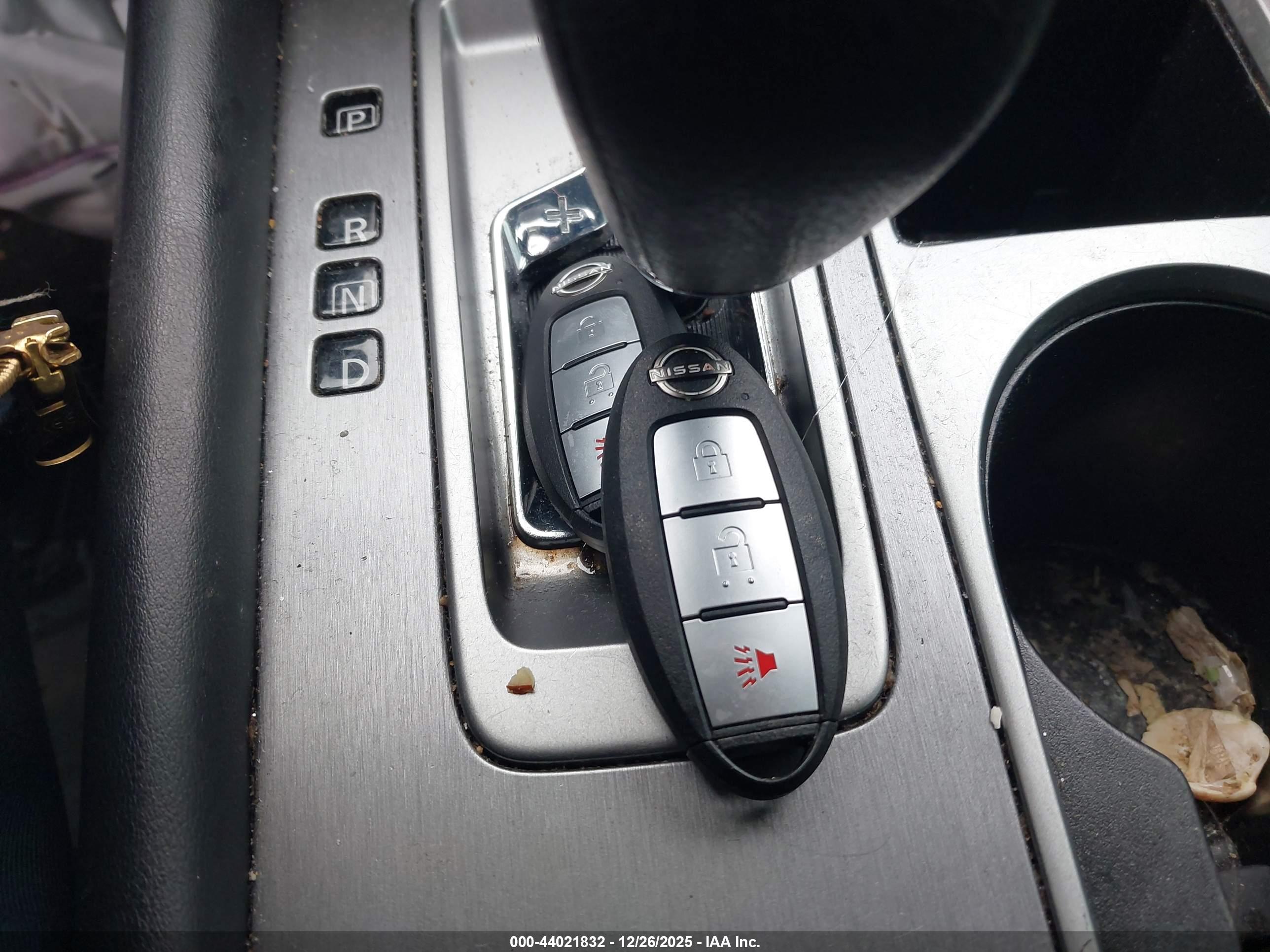 NISSAN MURANO image 11