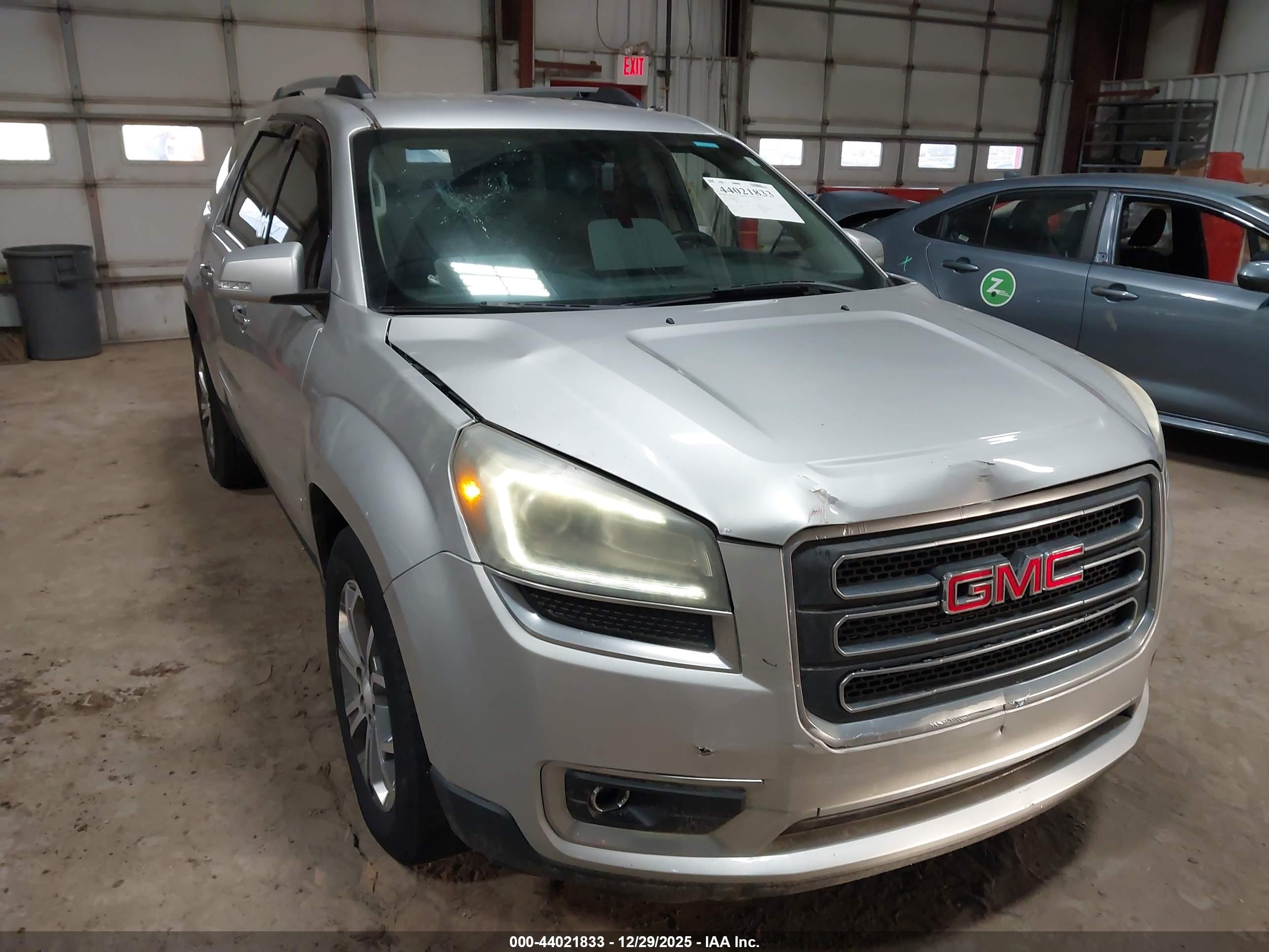 GMC ACADIA image 6