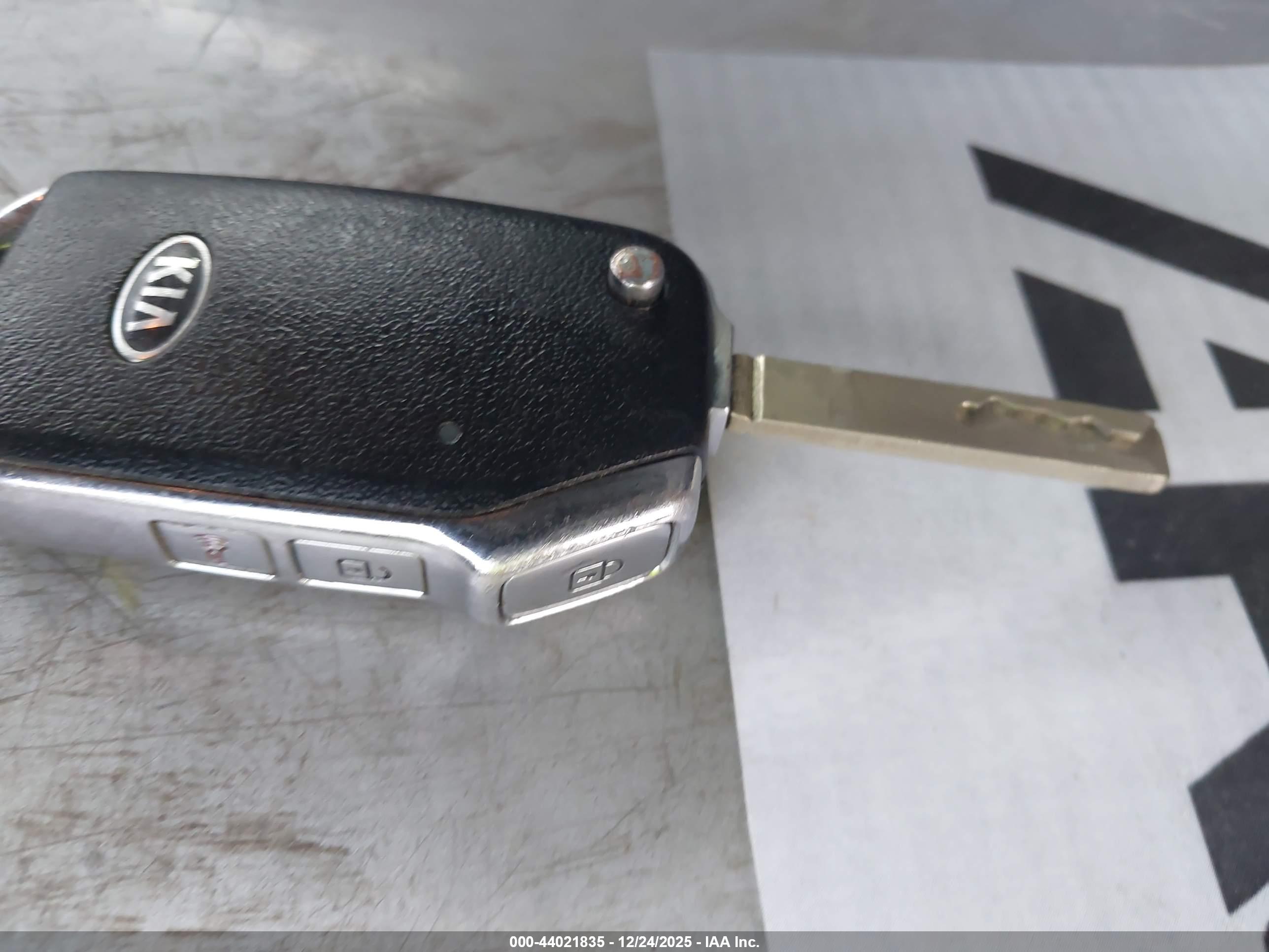 KIA SELTOS image 11