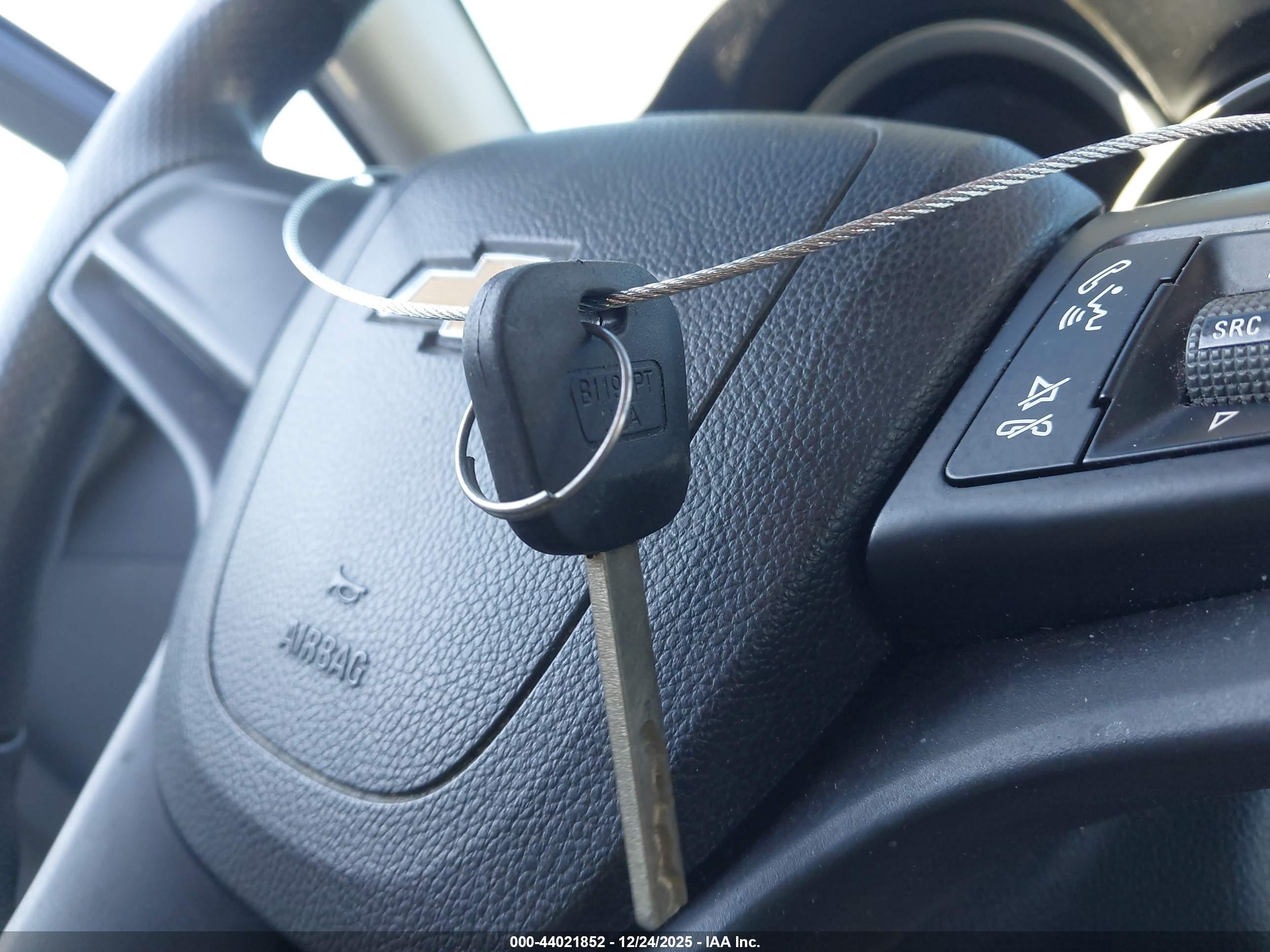 CHEVROLET CRUZE image 11