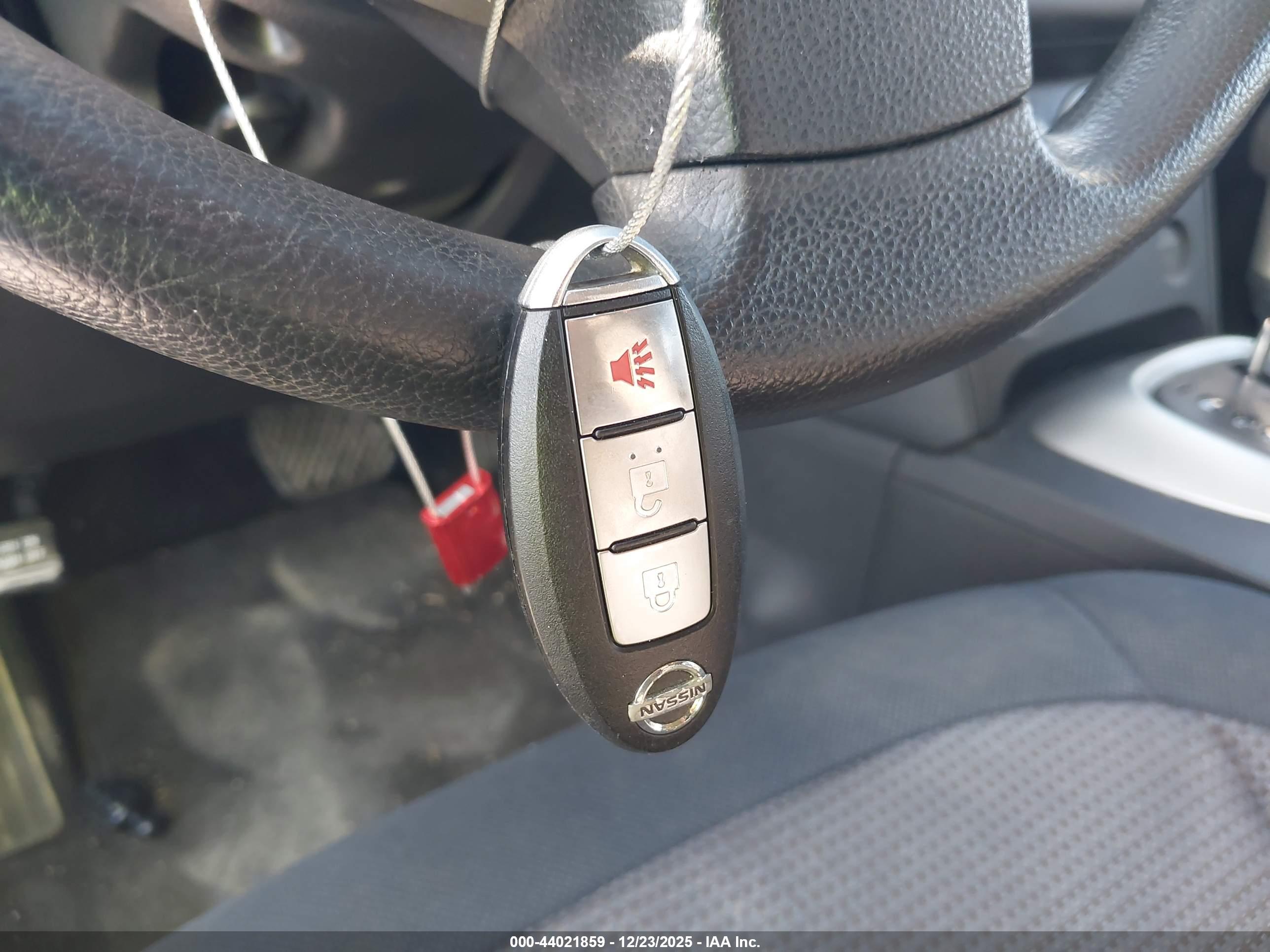 NISSAN ROGUE image 11
