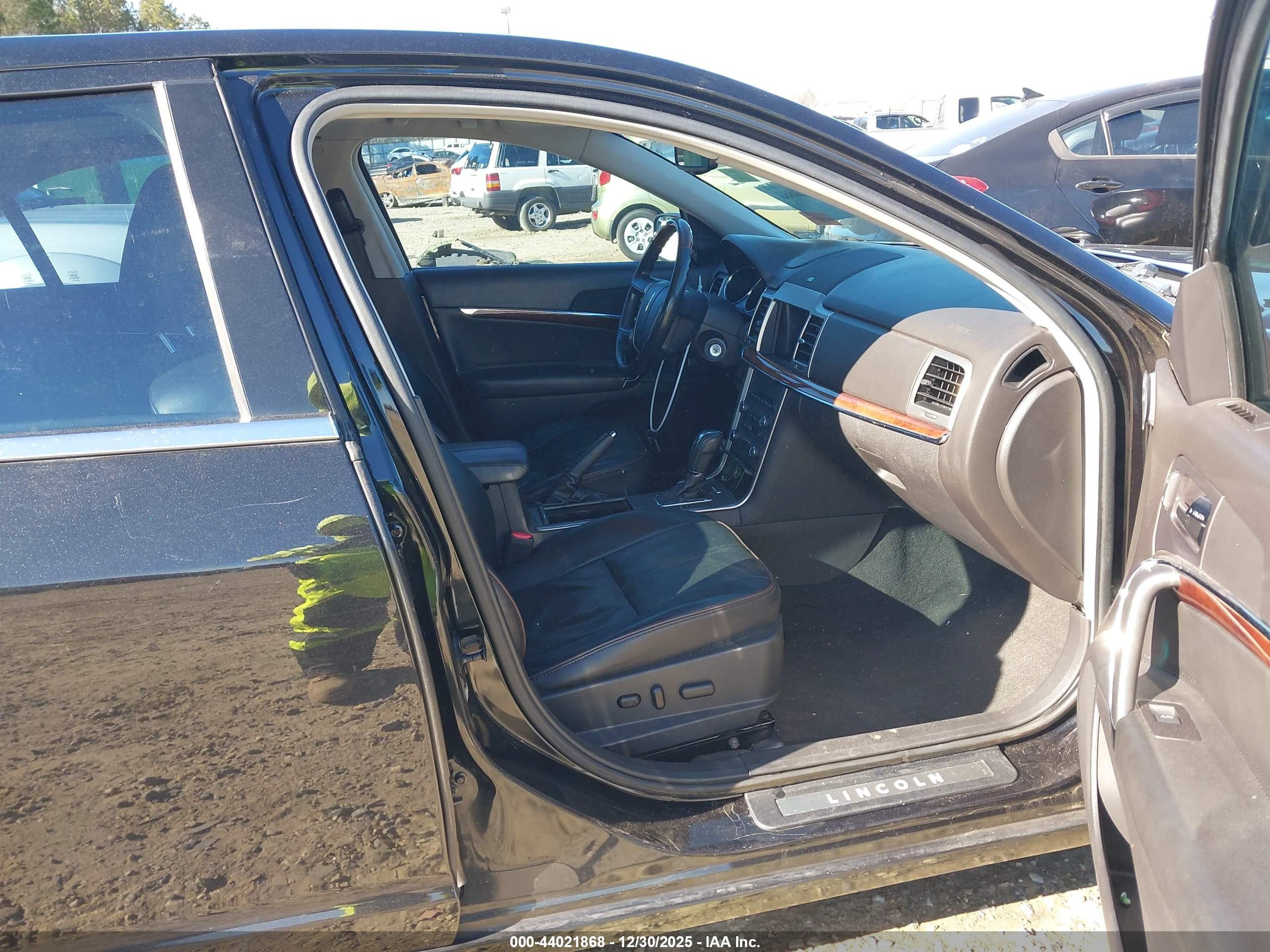 LINCOLN MKZ image 5