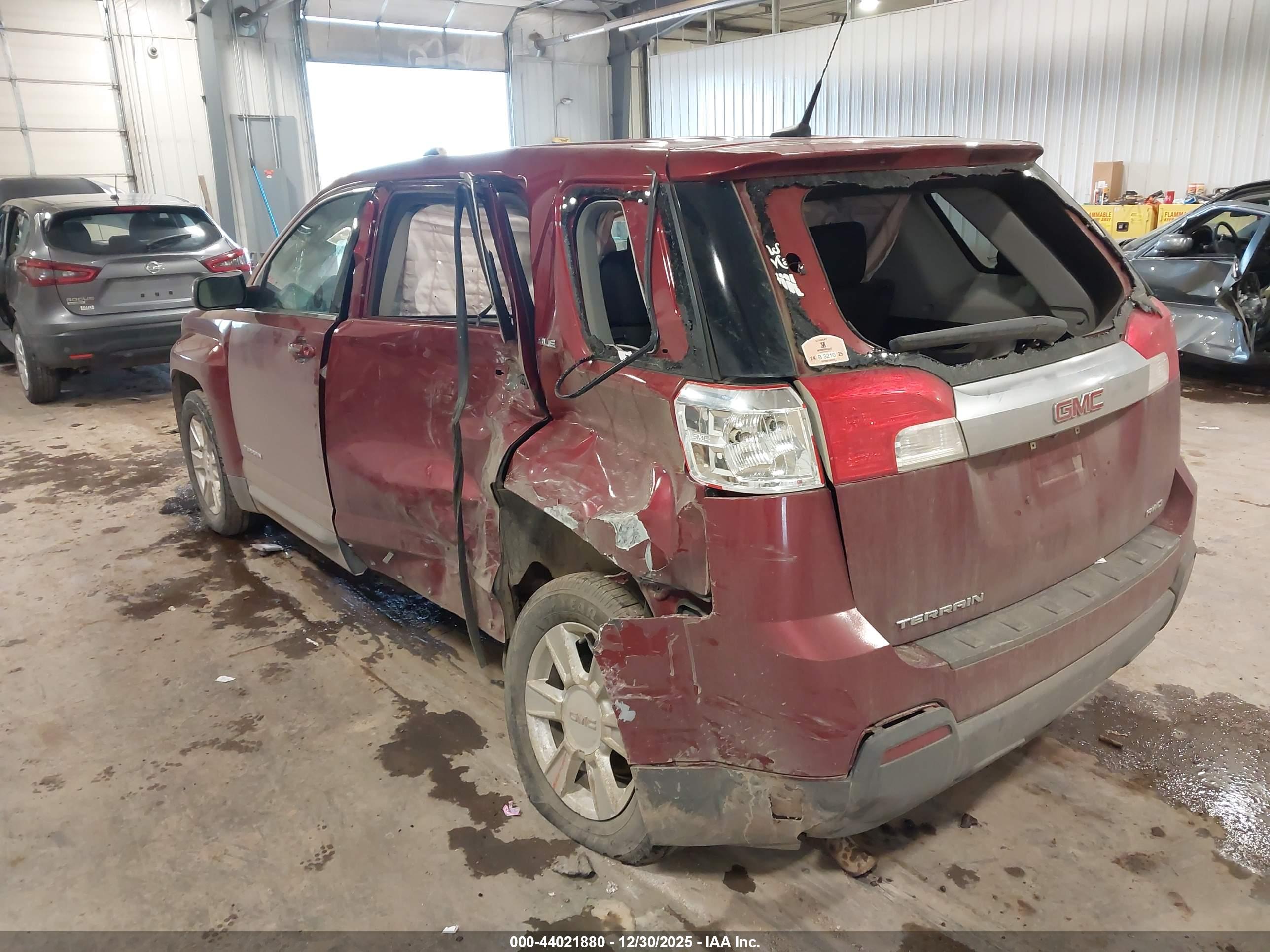 GMC TERRAIN image 3