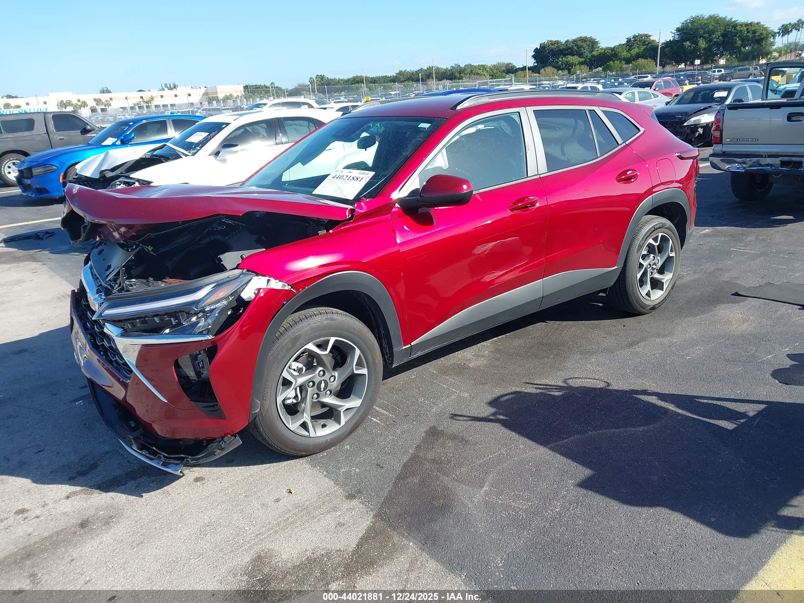 CHEVROLET TRAX image 2