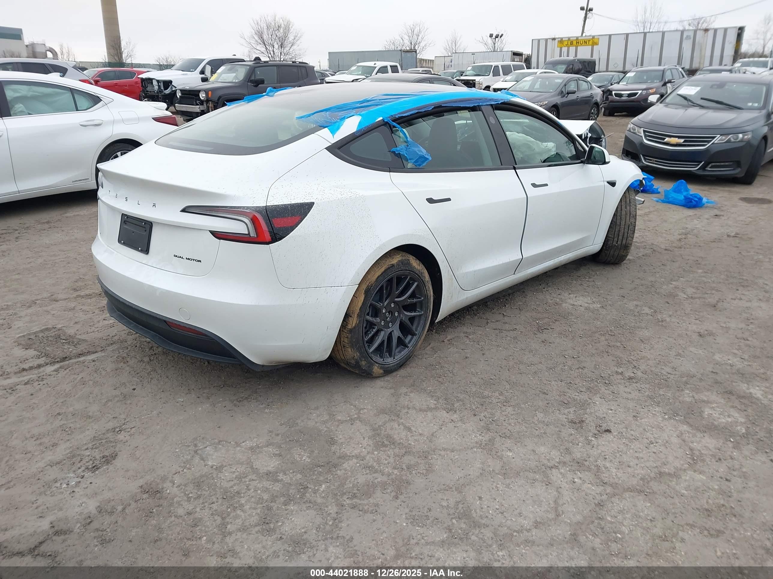 TESLA MODEL image 4