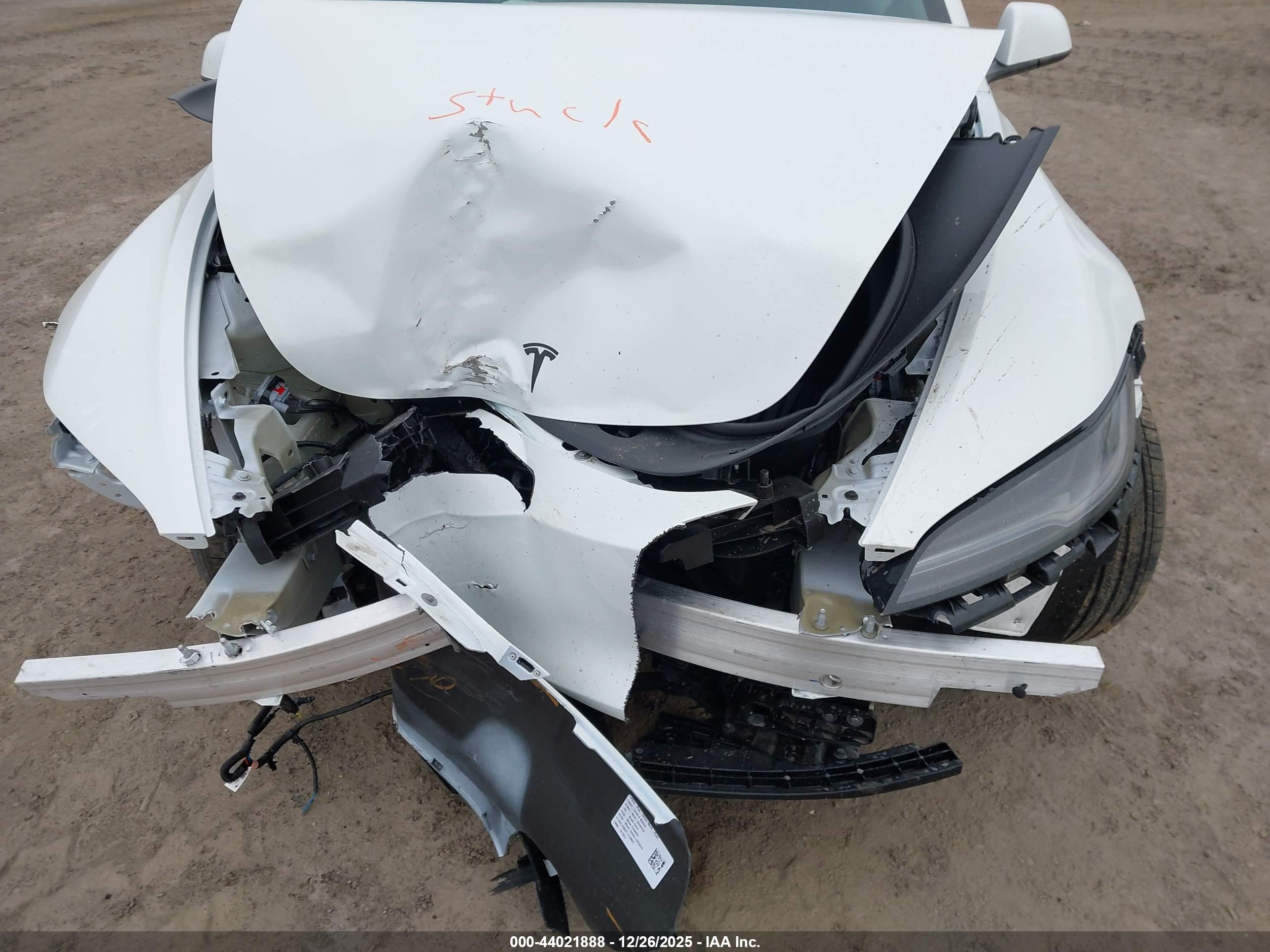 TESLA MODEL image 6