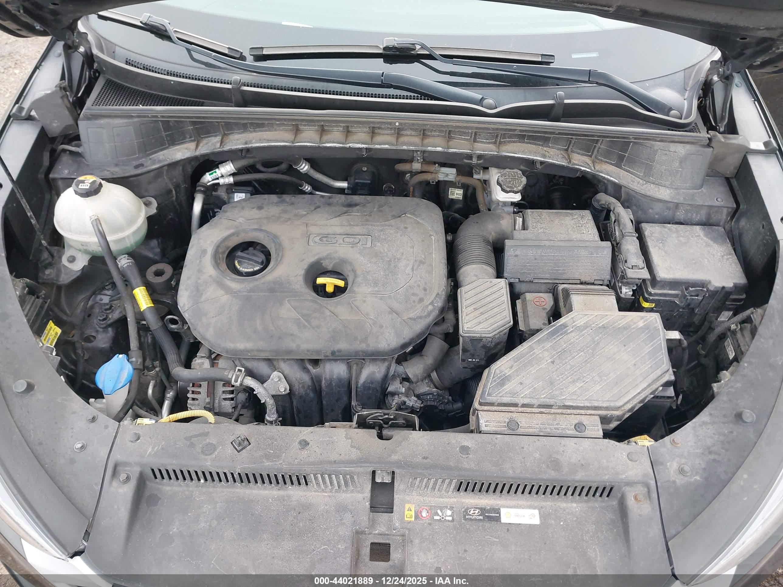 HYUNDAI TUCSON image 10