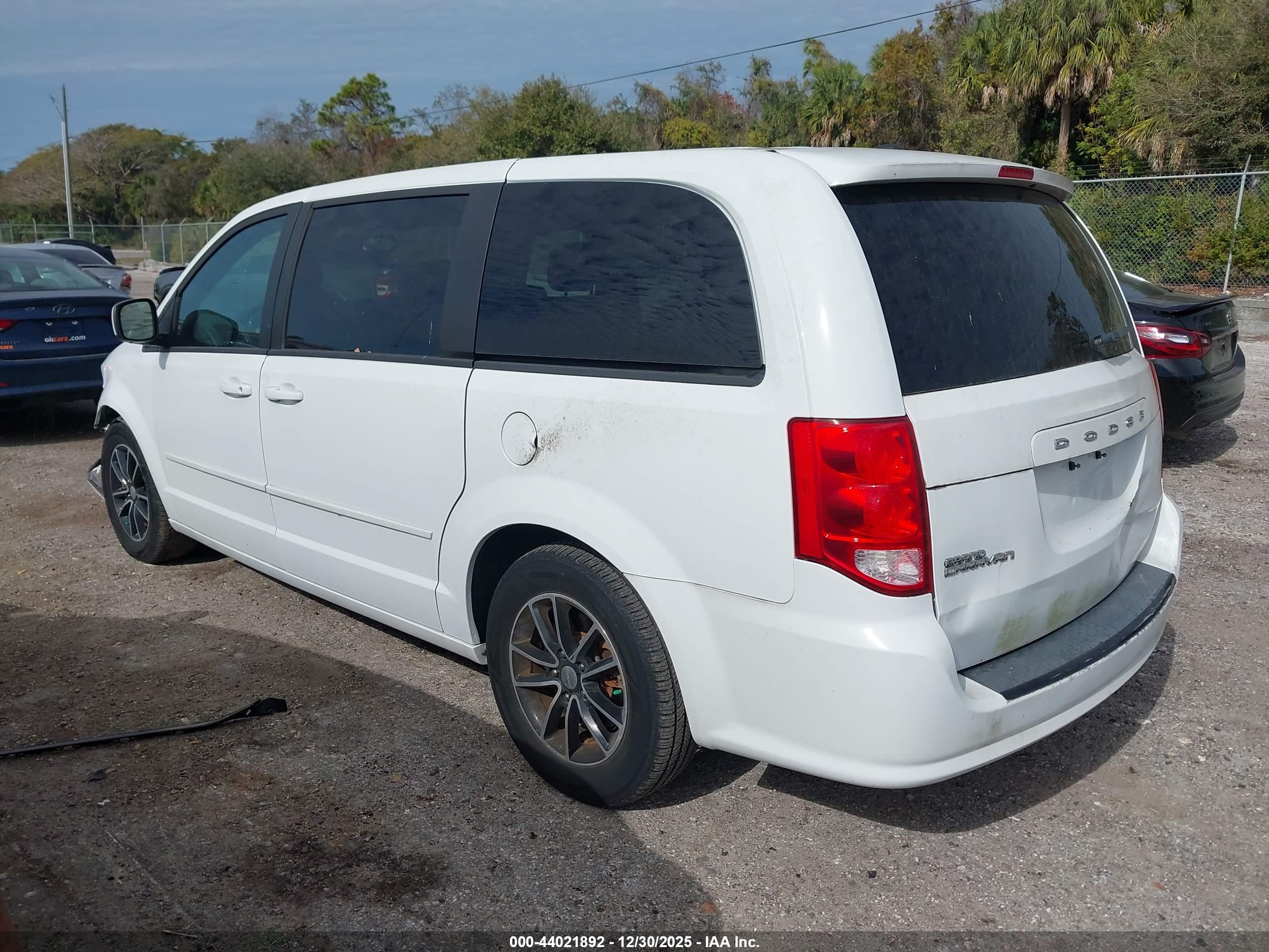 DODGE GRAND image 3