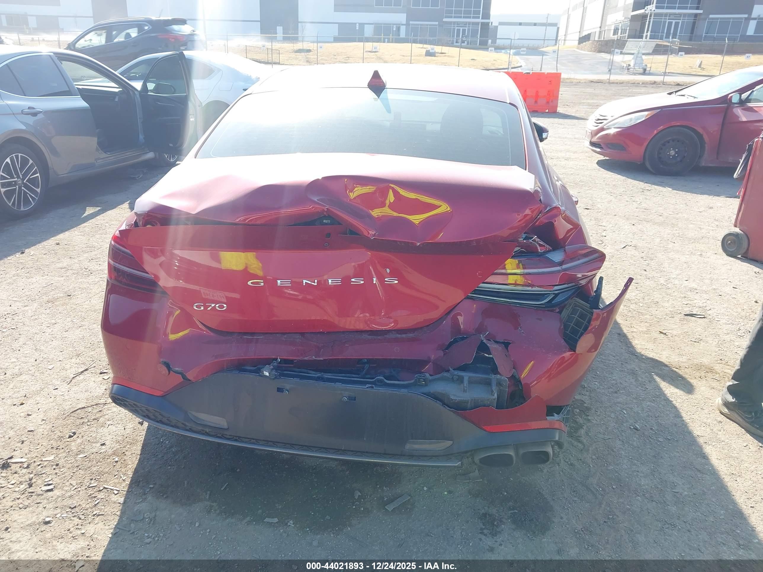 GENESIS G70 image 6