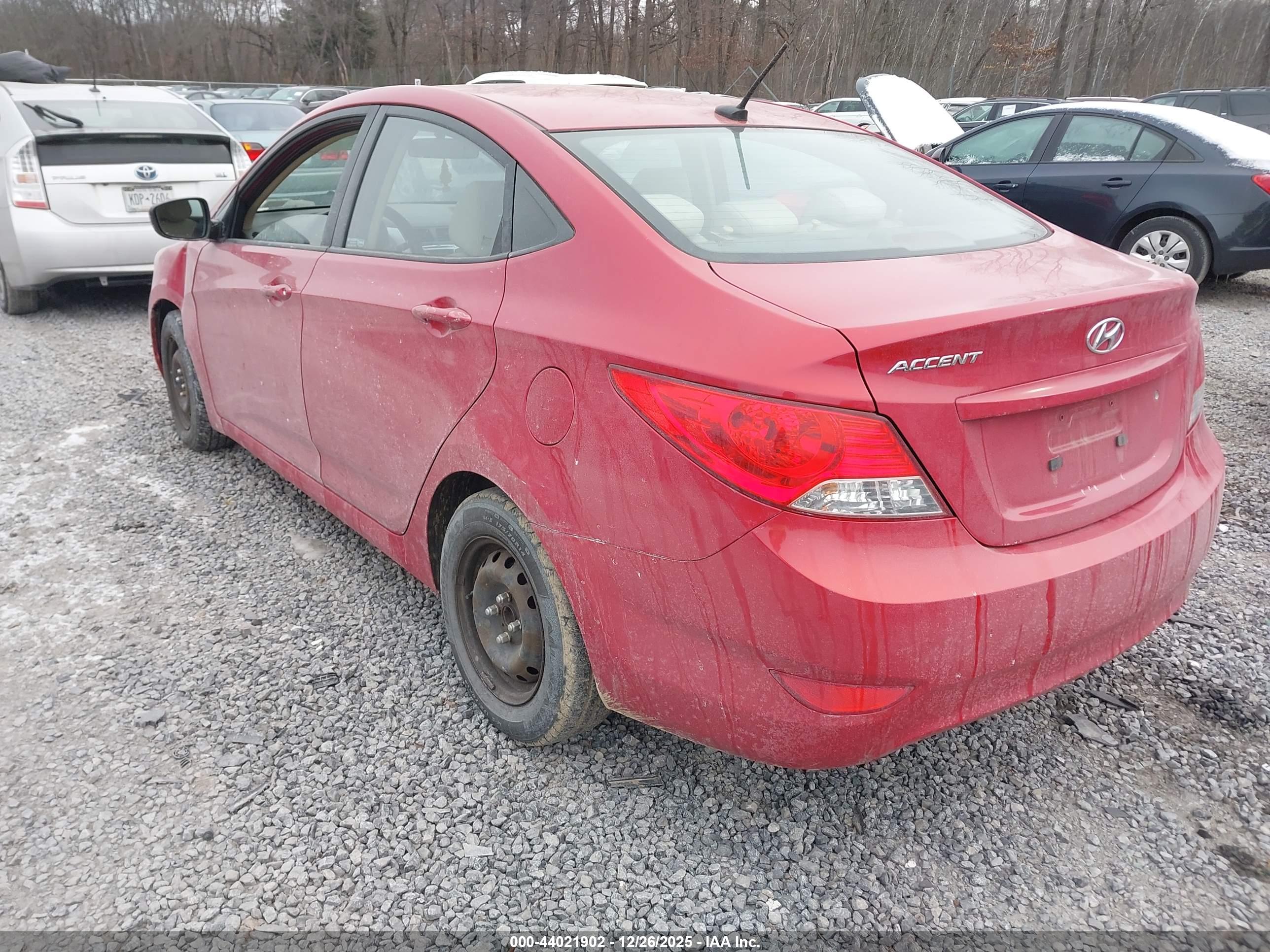 HYUNDAI ACCENT image 3