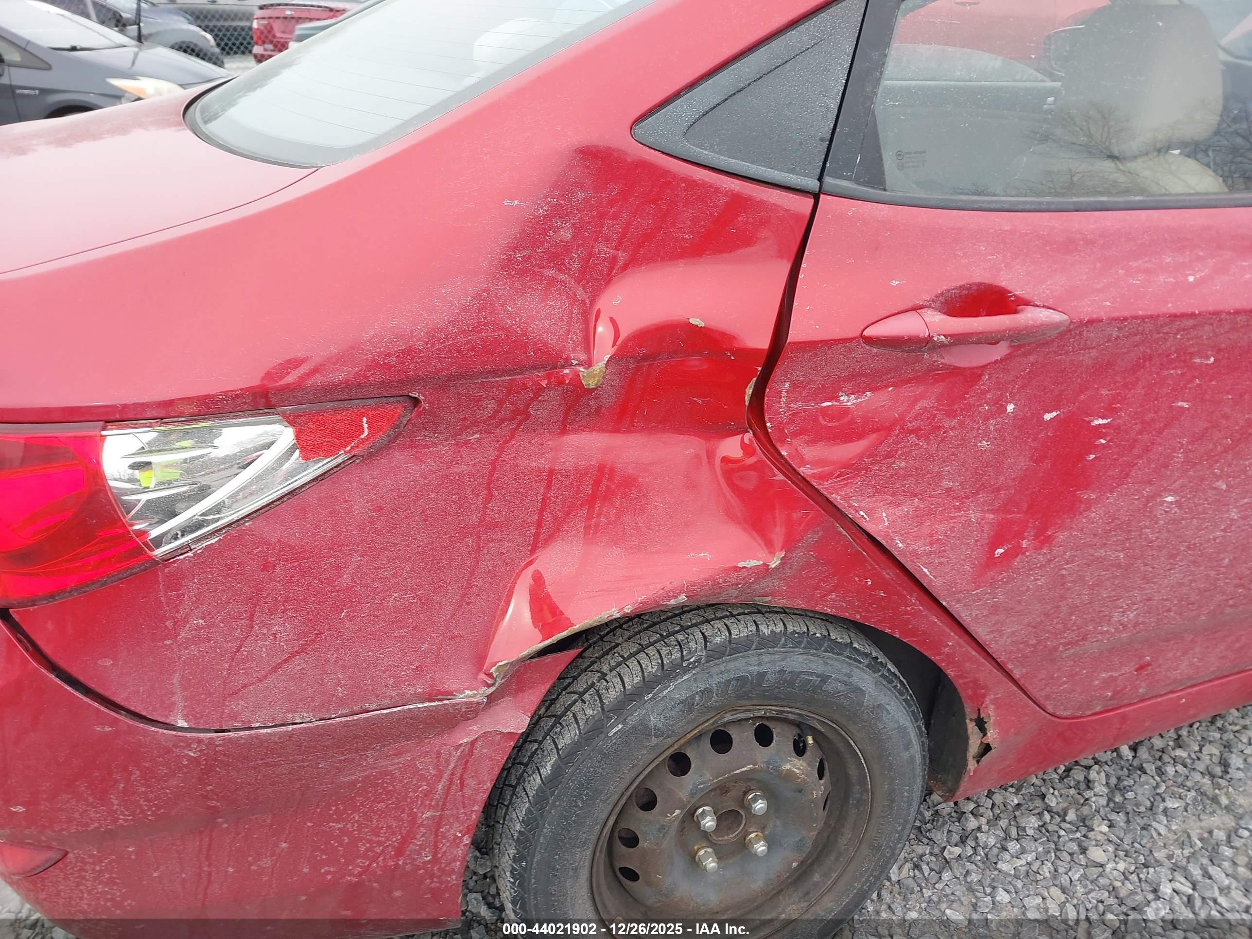 HYUNDAI ACCENT image 6