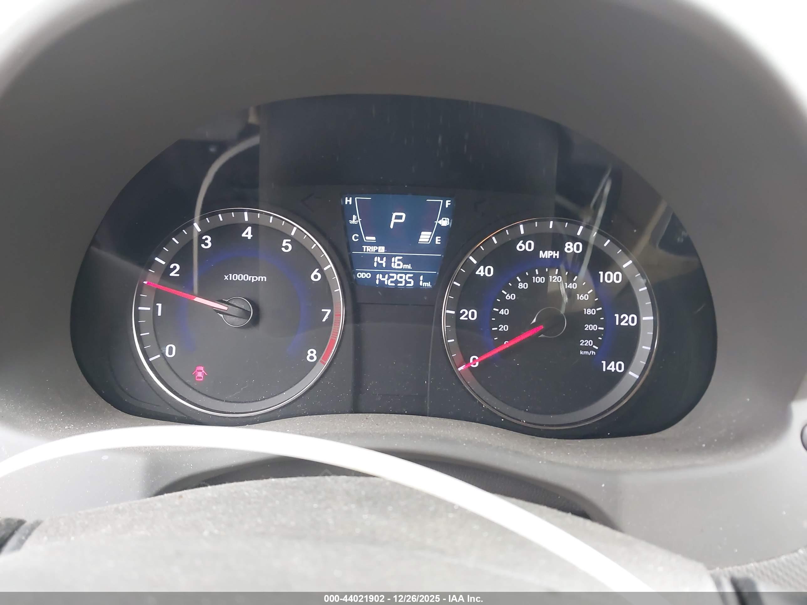 HYUNDAI ACCENT image 7