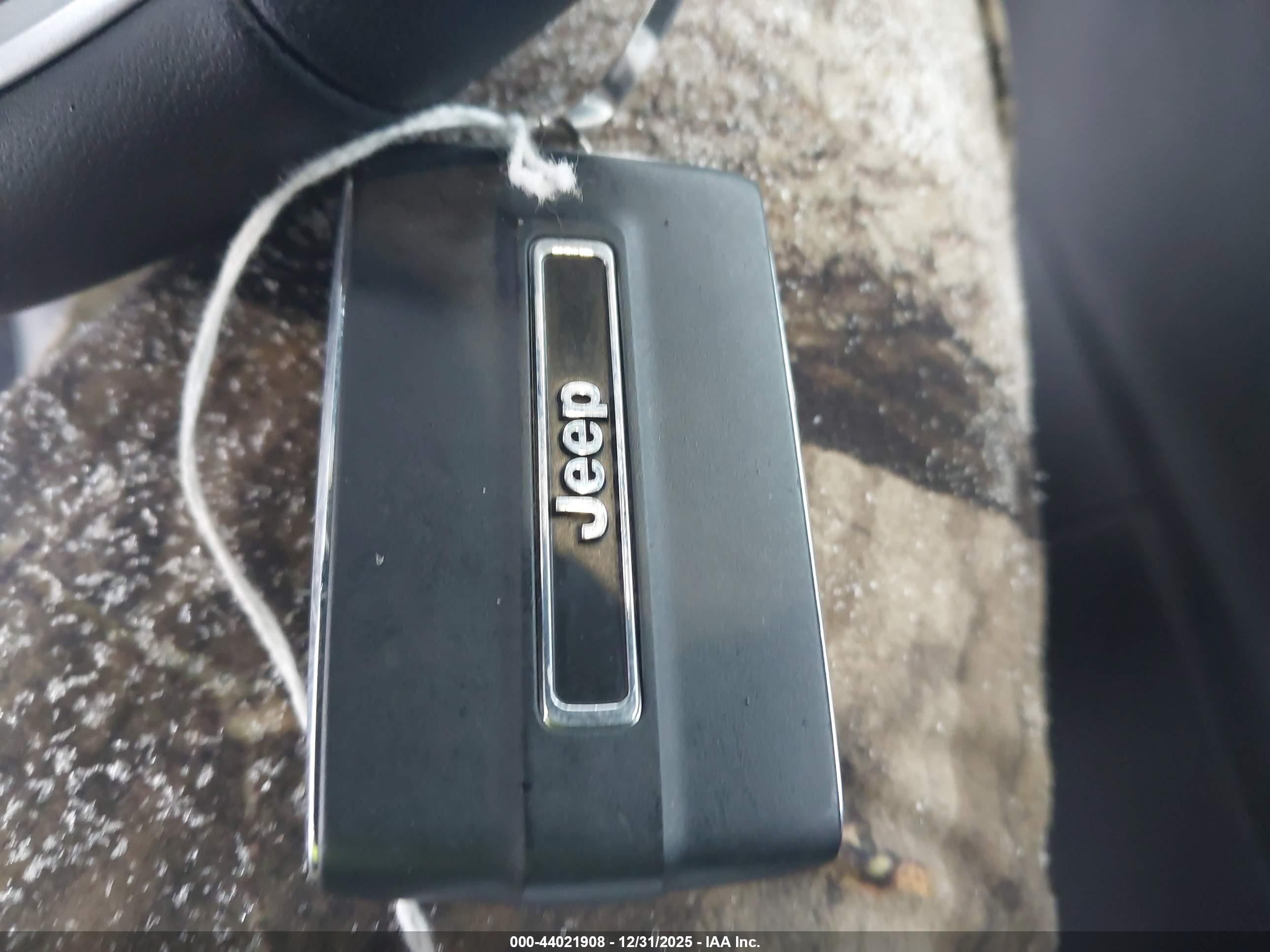 JEEP GRAND image 11