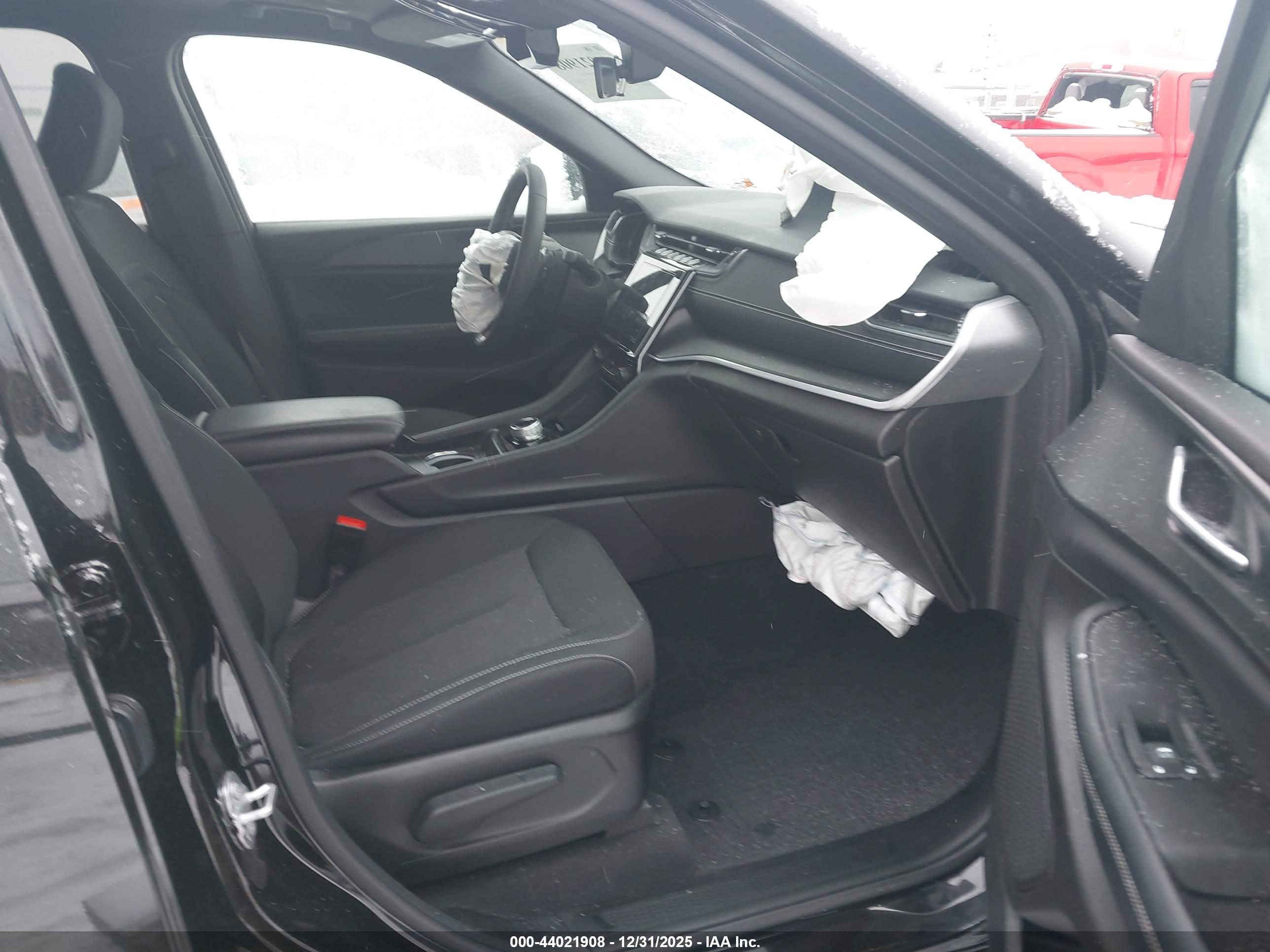 JEEP GRAND image 5