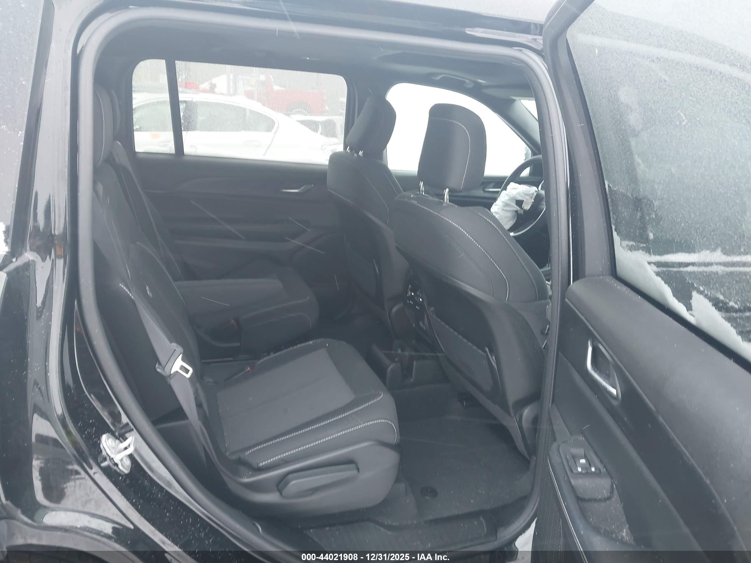 JEEP GRAND image 8