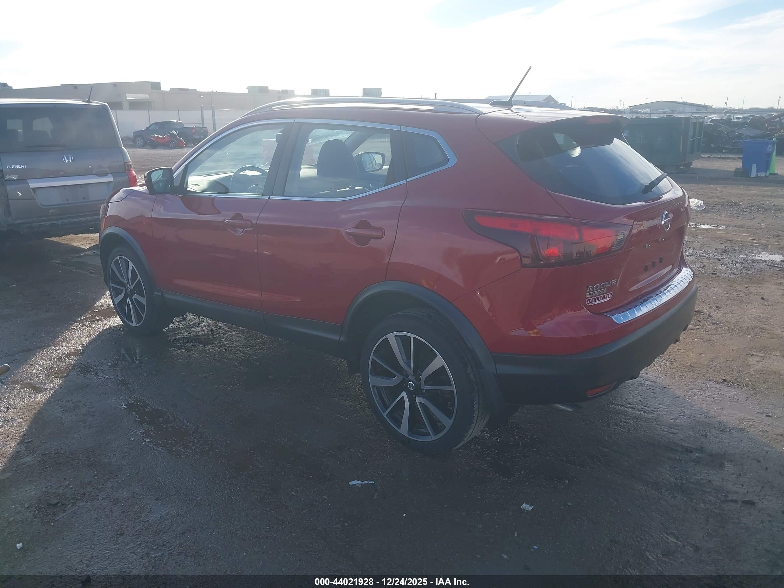 NISSAN ROGUE image 3