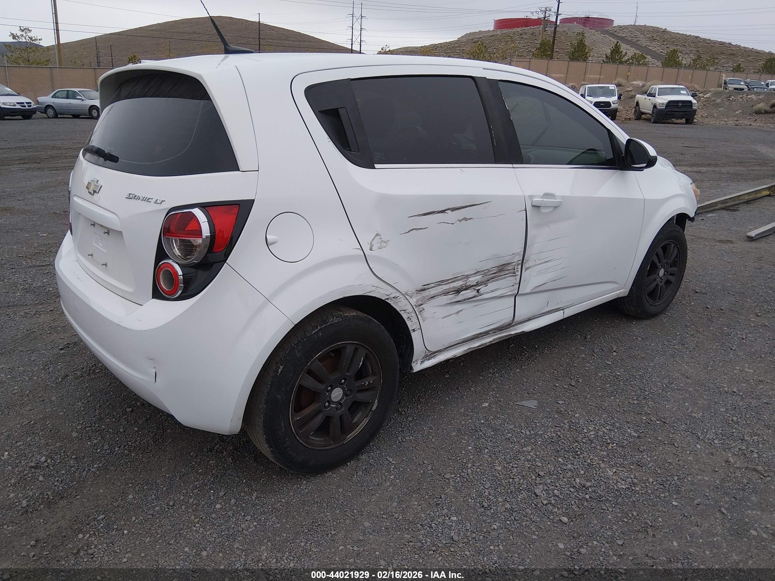 CHEVROLET SONIC image 4
