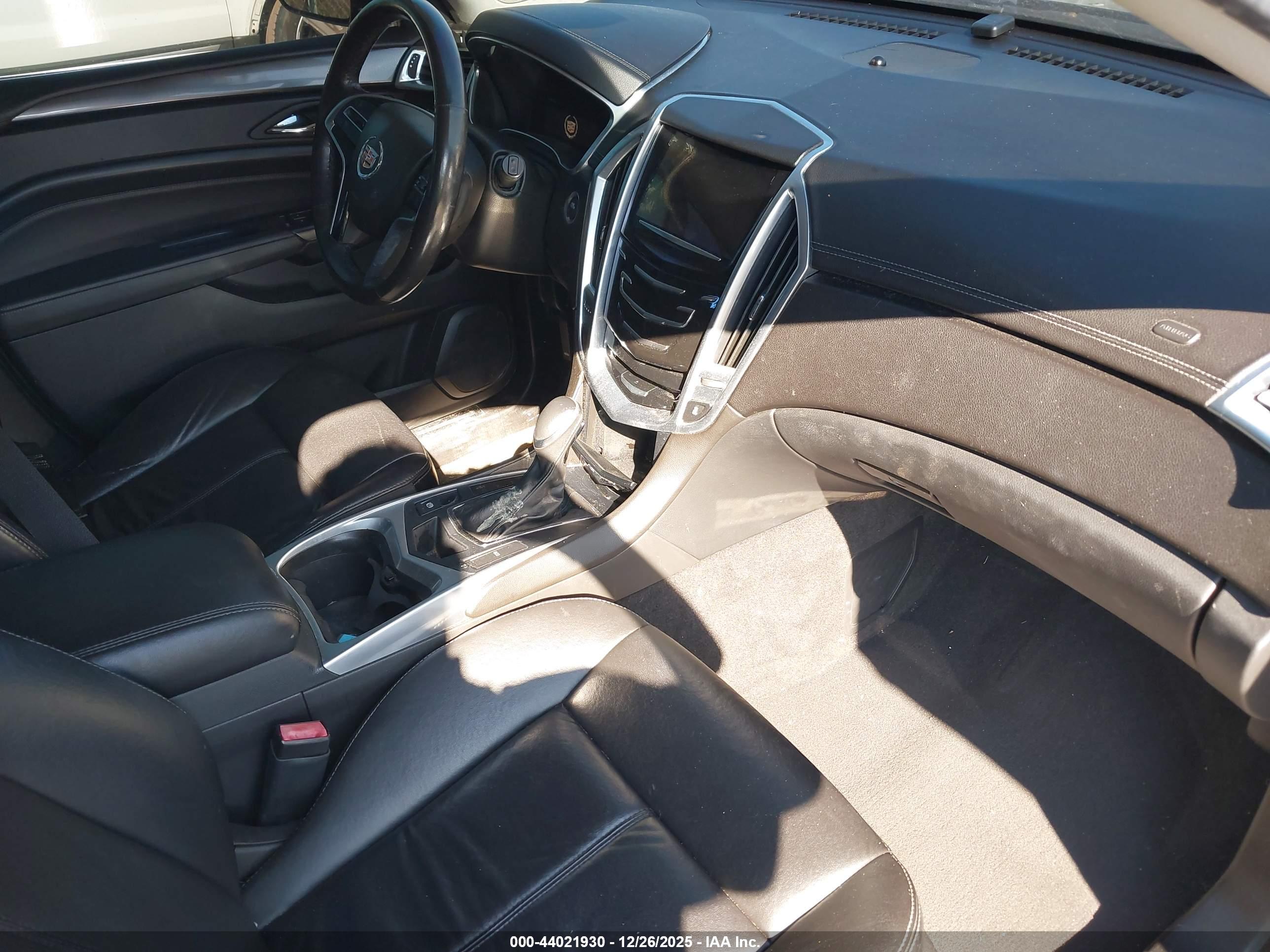 CADILLAC SRX image 5