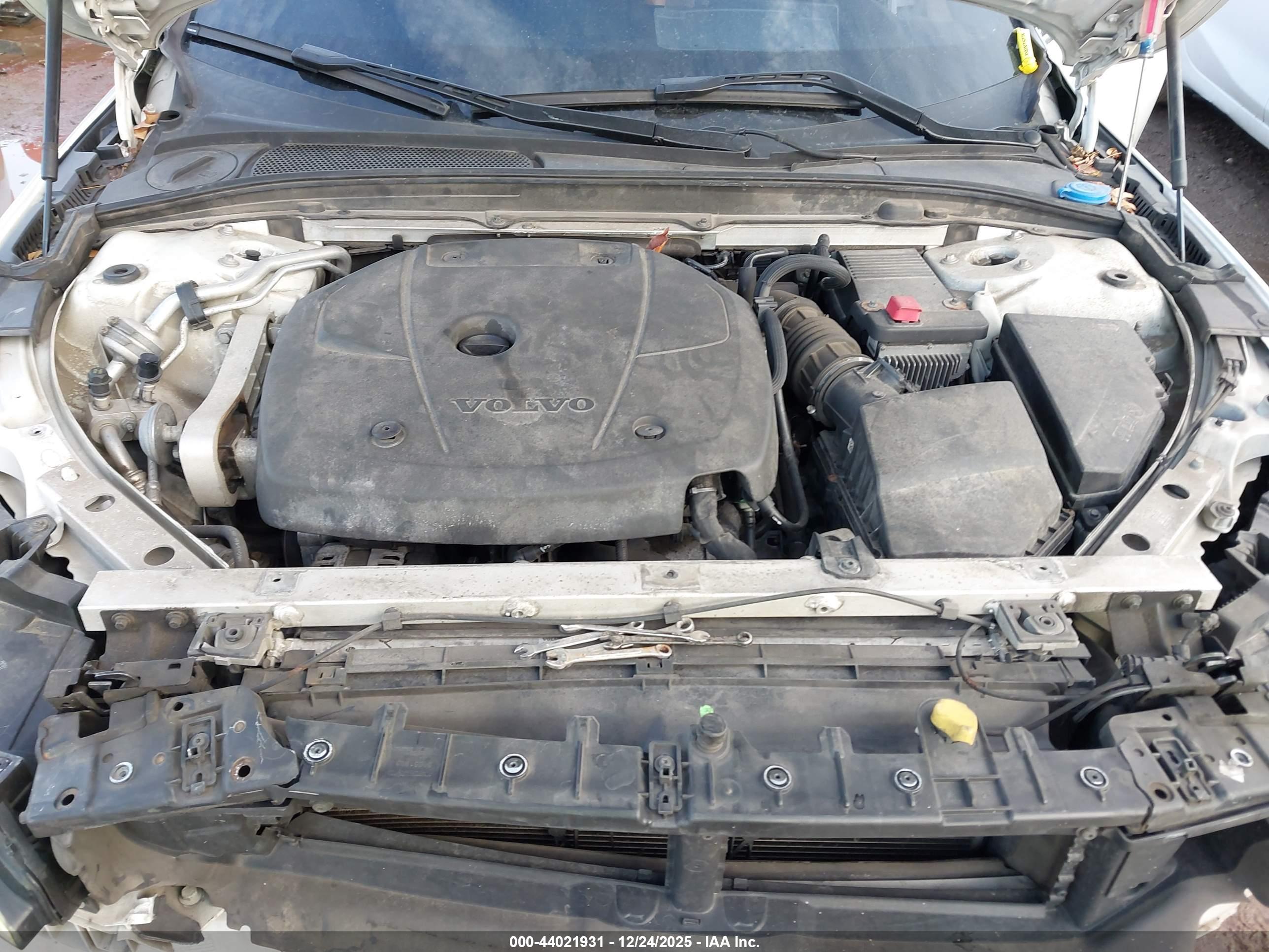 VOLVO S90 image 10