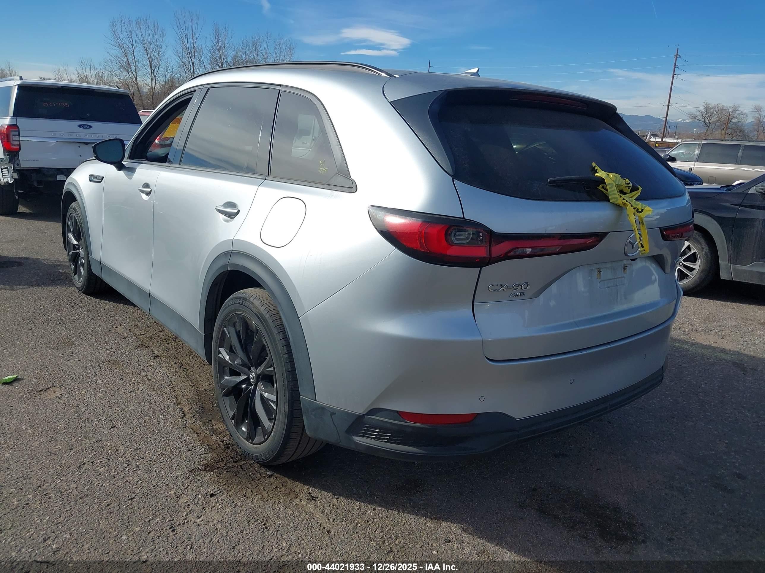 MAZDA CX-90 image 3
