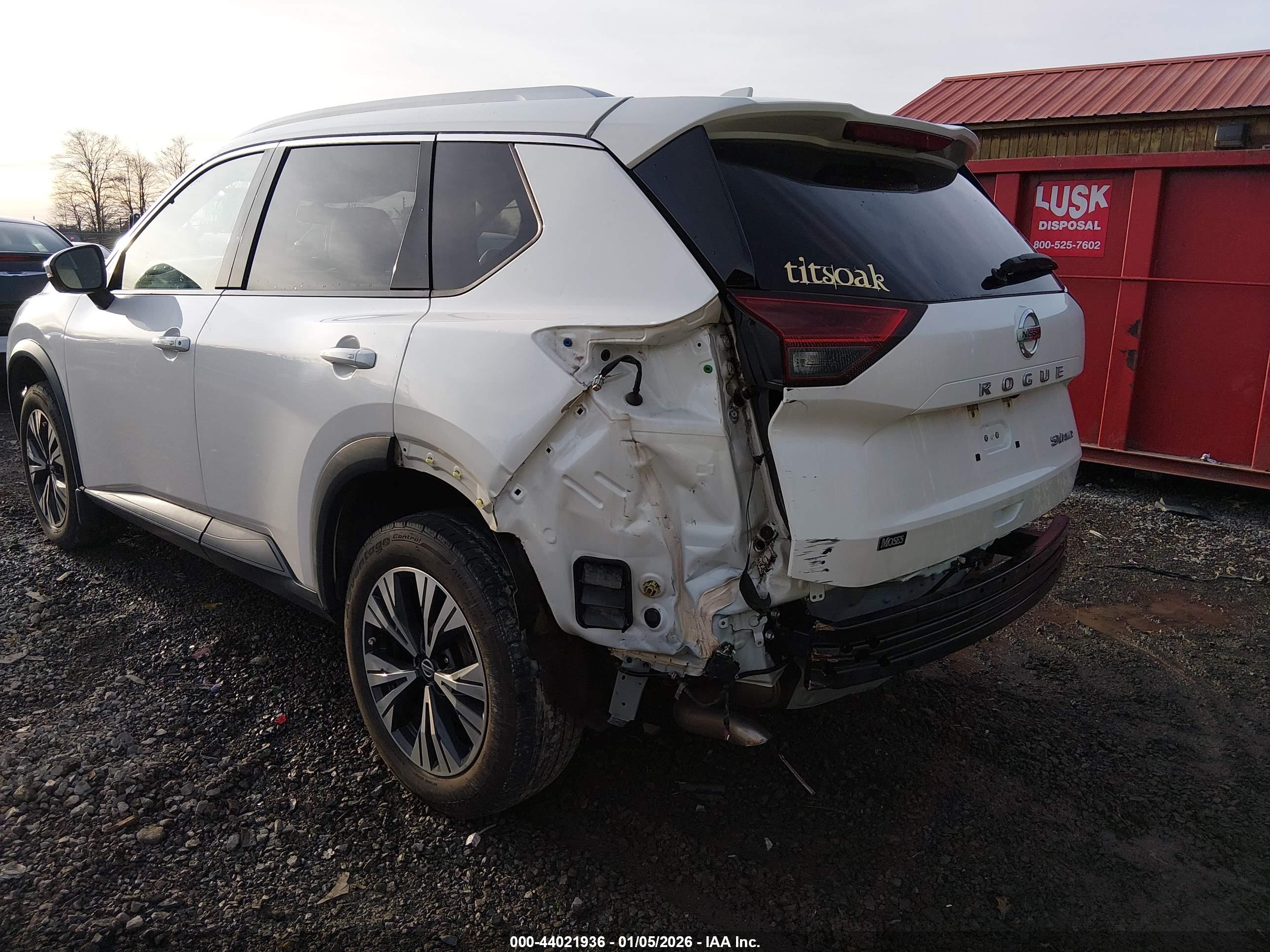NISSAN ROGUE image 6