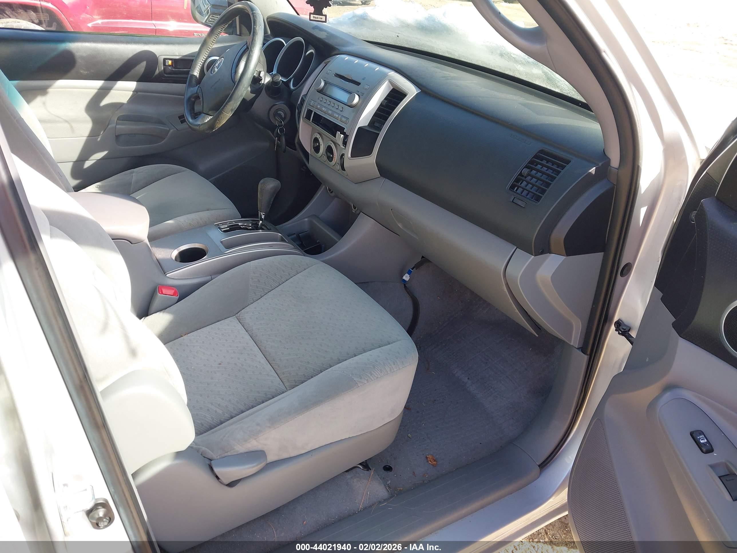 TOYOTA TACOMA image 5