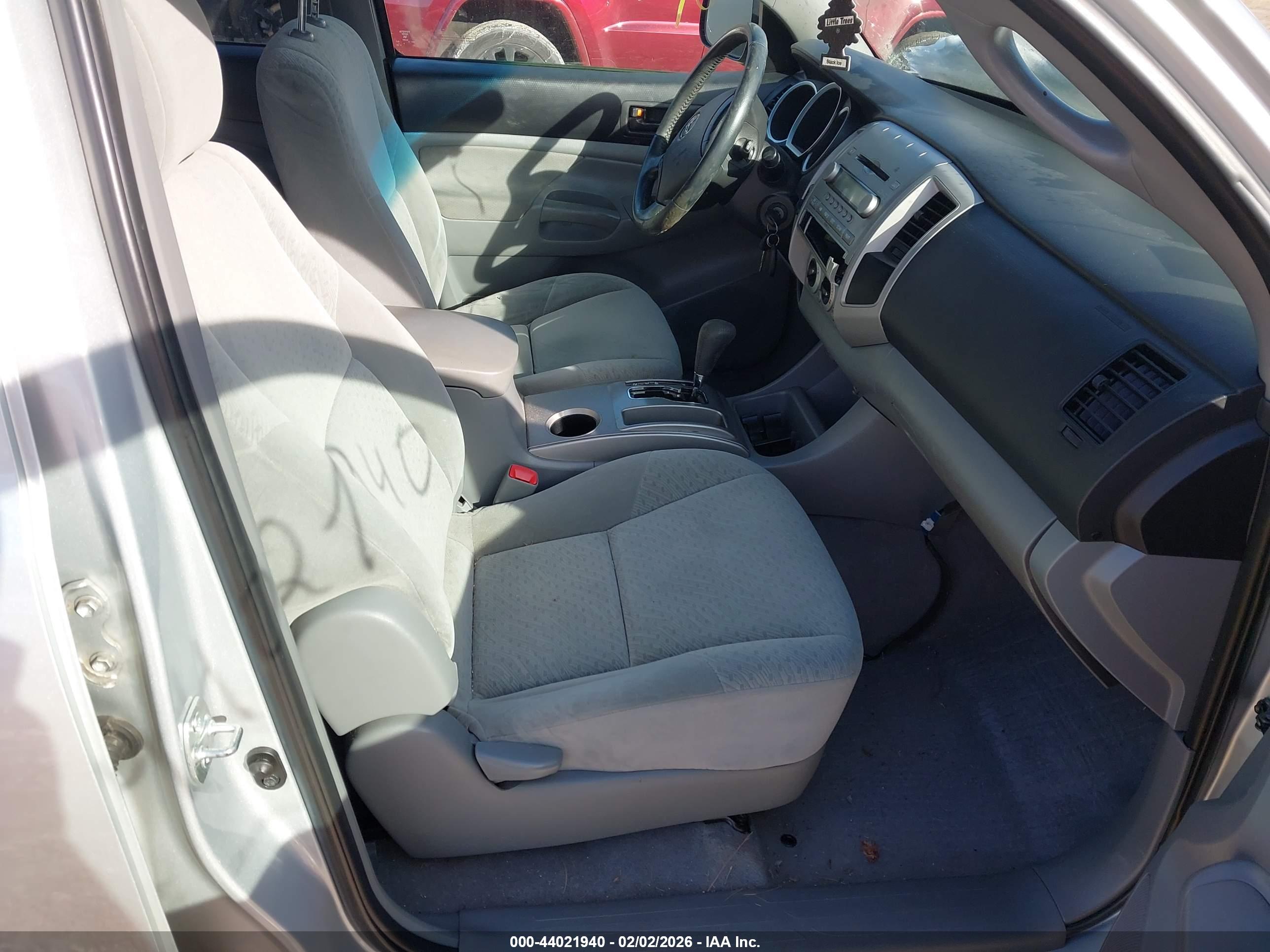 TOYOTA TACOMA image 8