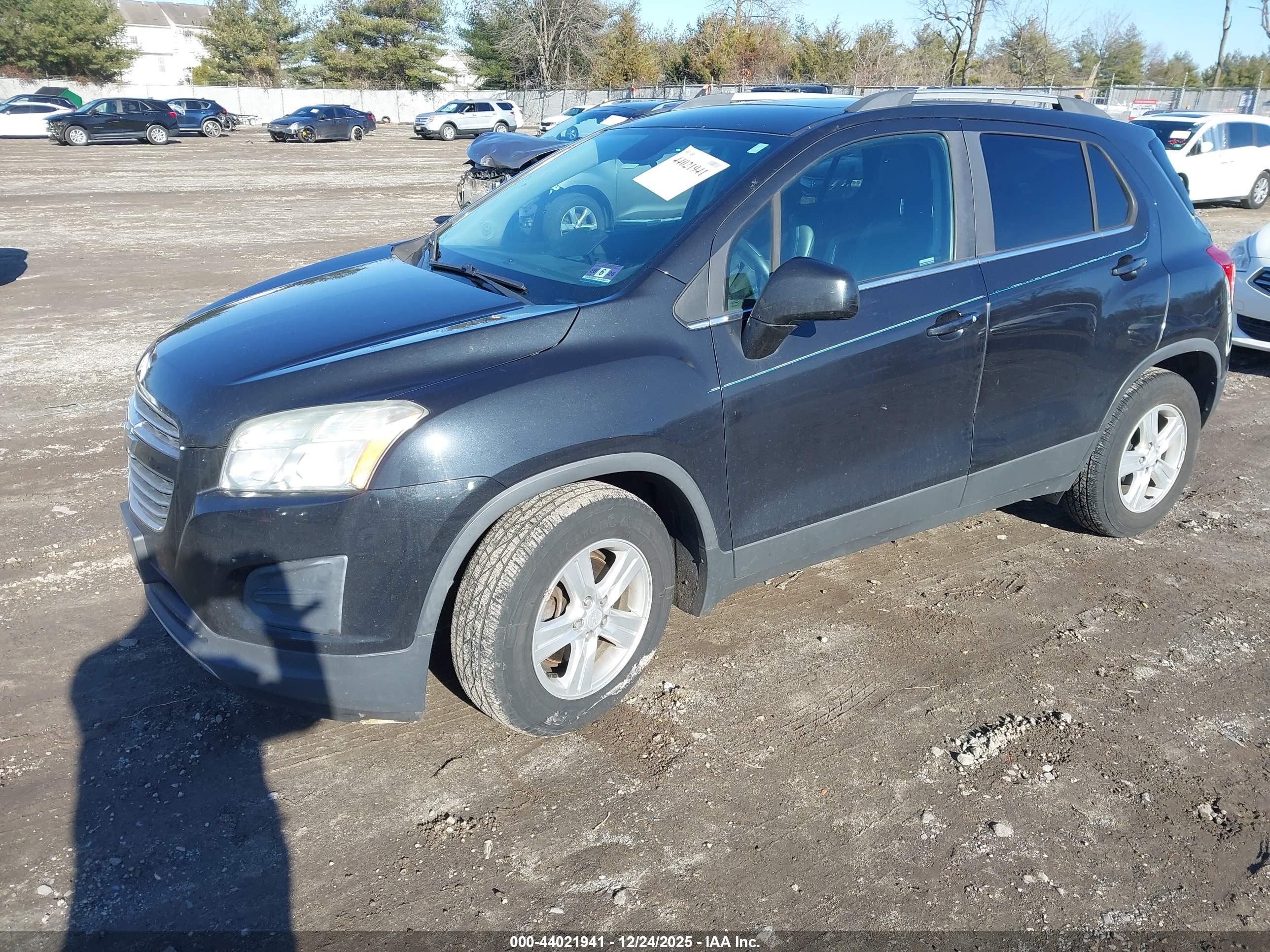 CHEVROLET TRAX image 2