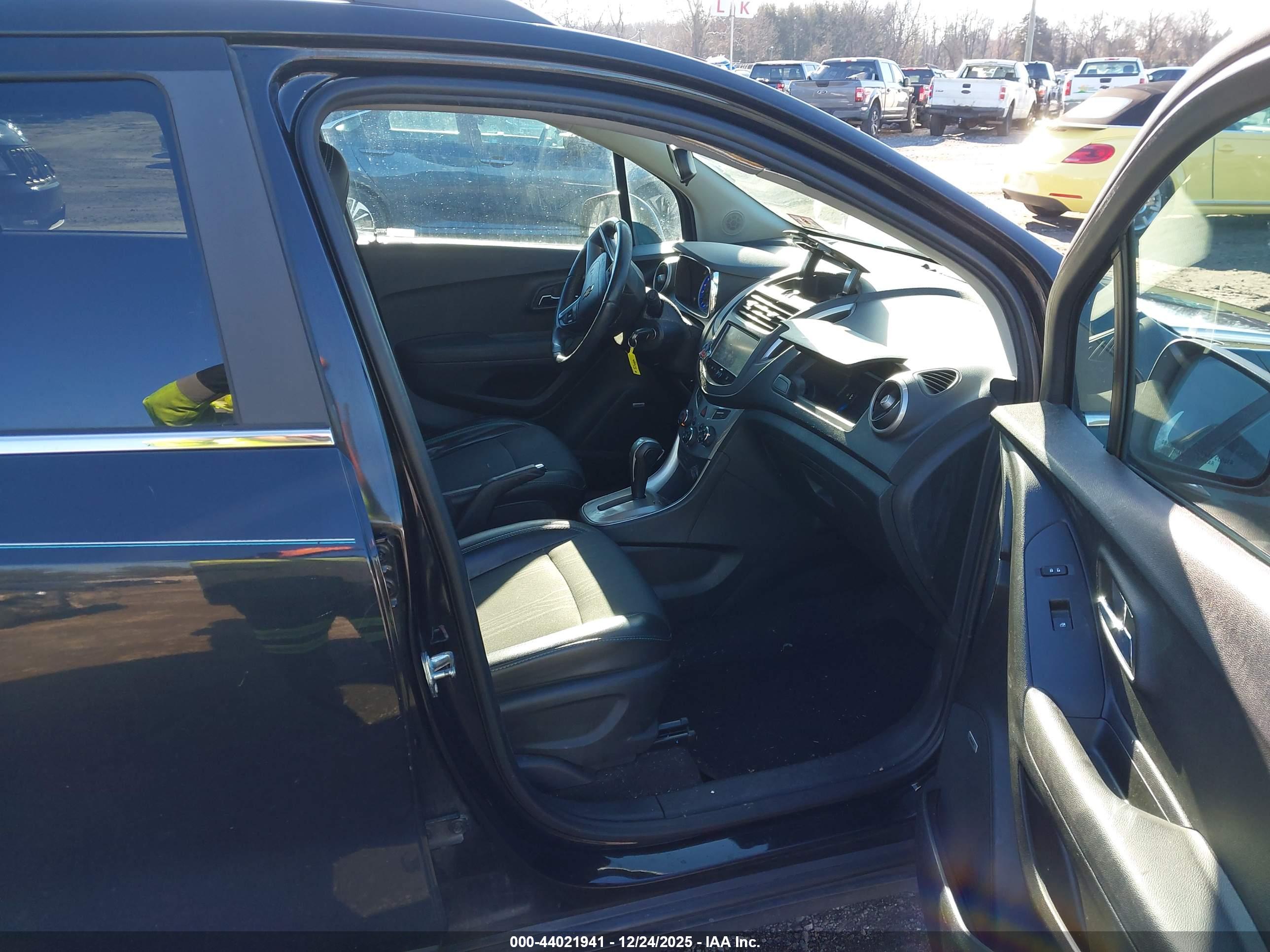 CHEVROLET TRAX image 5