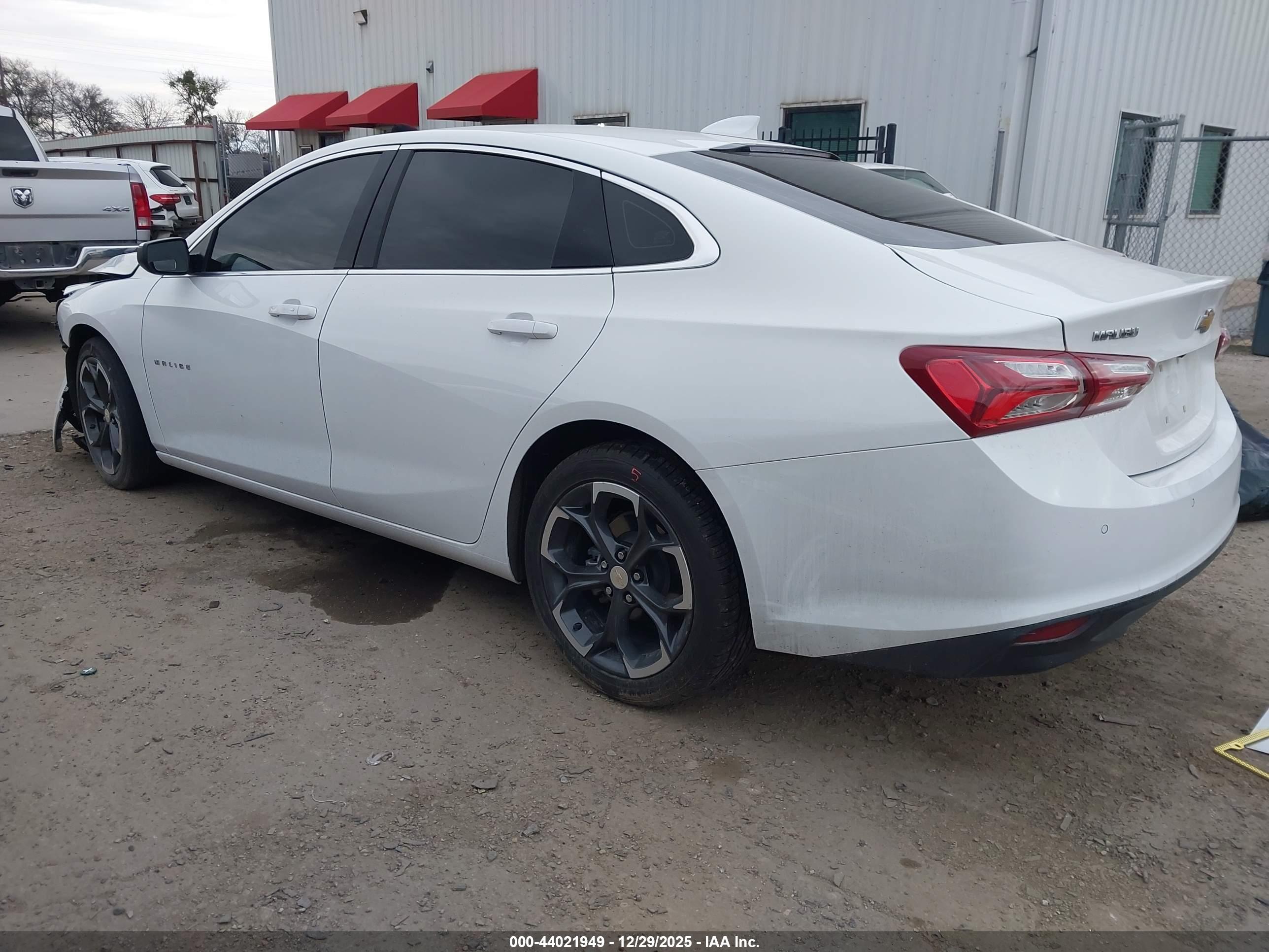 CHEVROLET MALIBU image 3