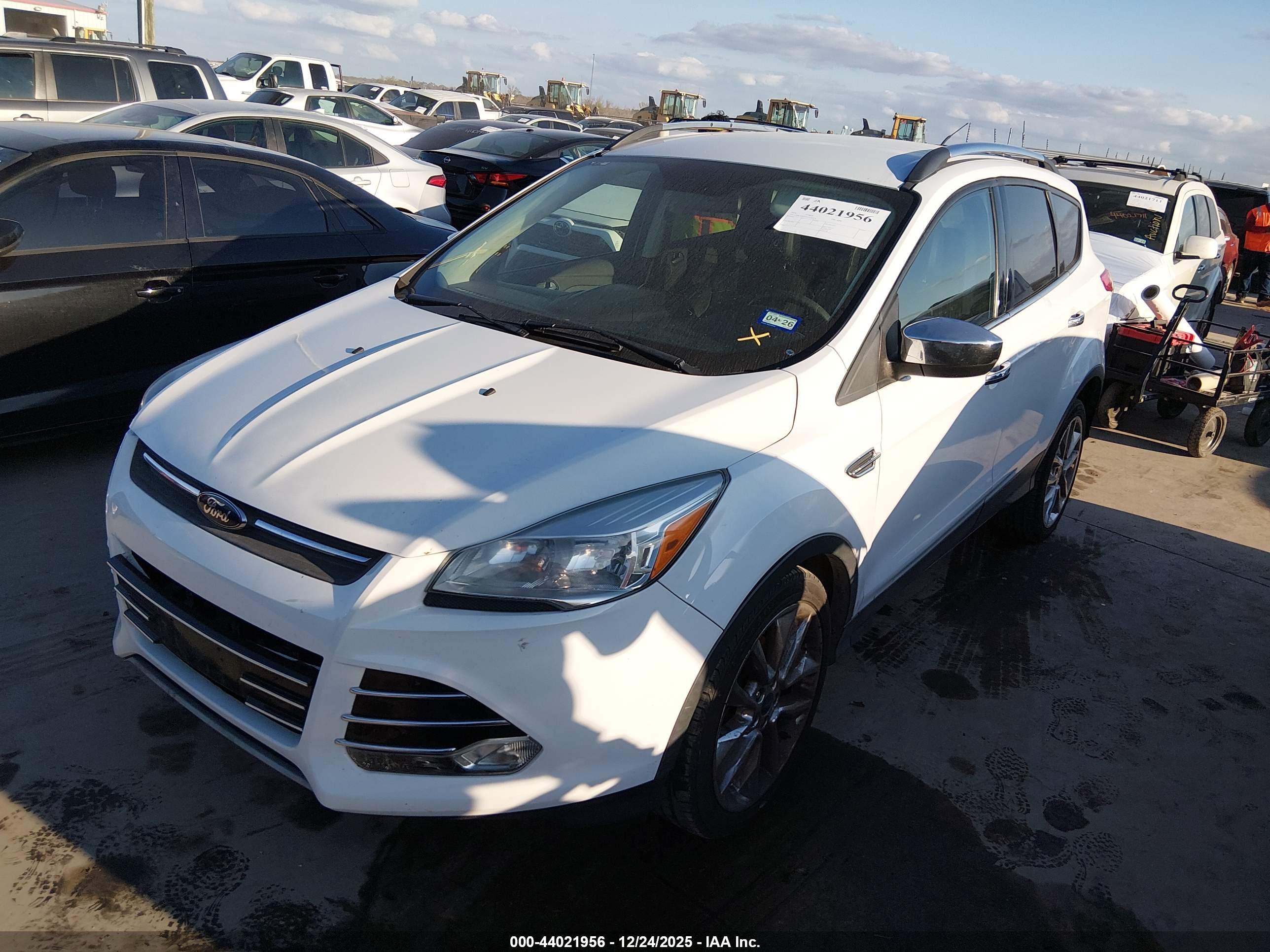 FORD ESCAPE image 2