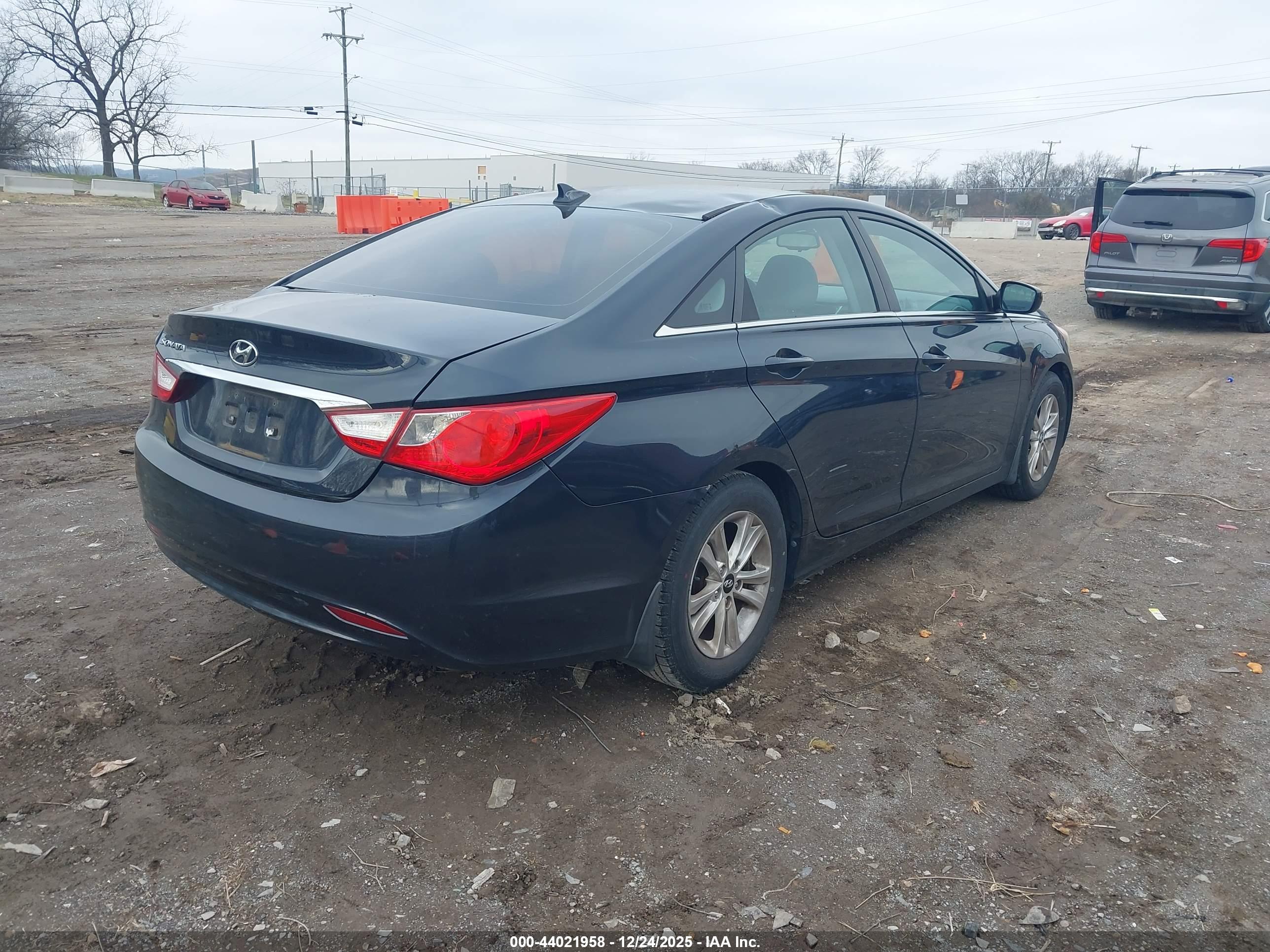HYUNDAI SONATA image 4