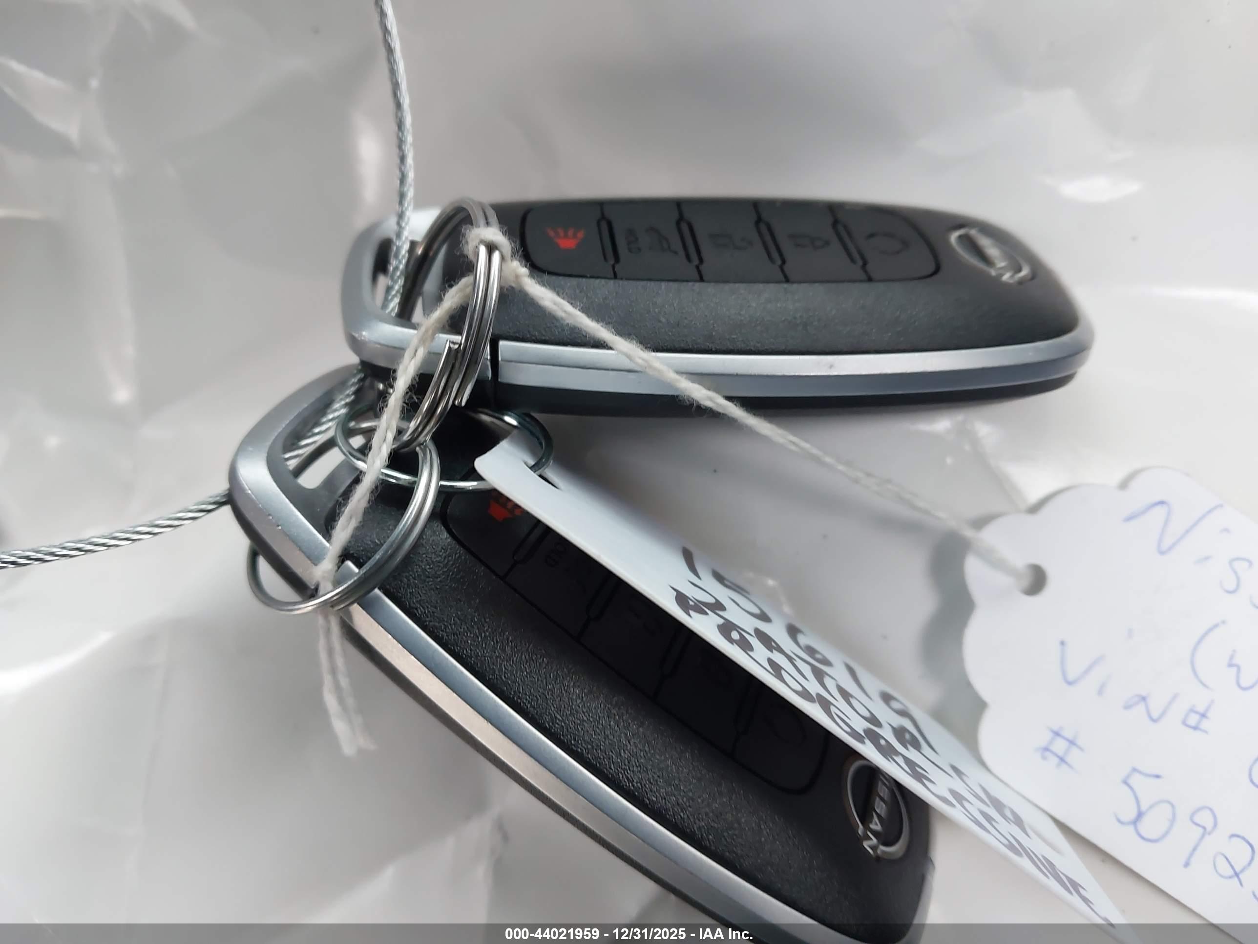 NISSAN ROGUE image 11