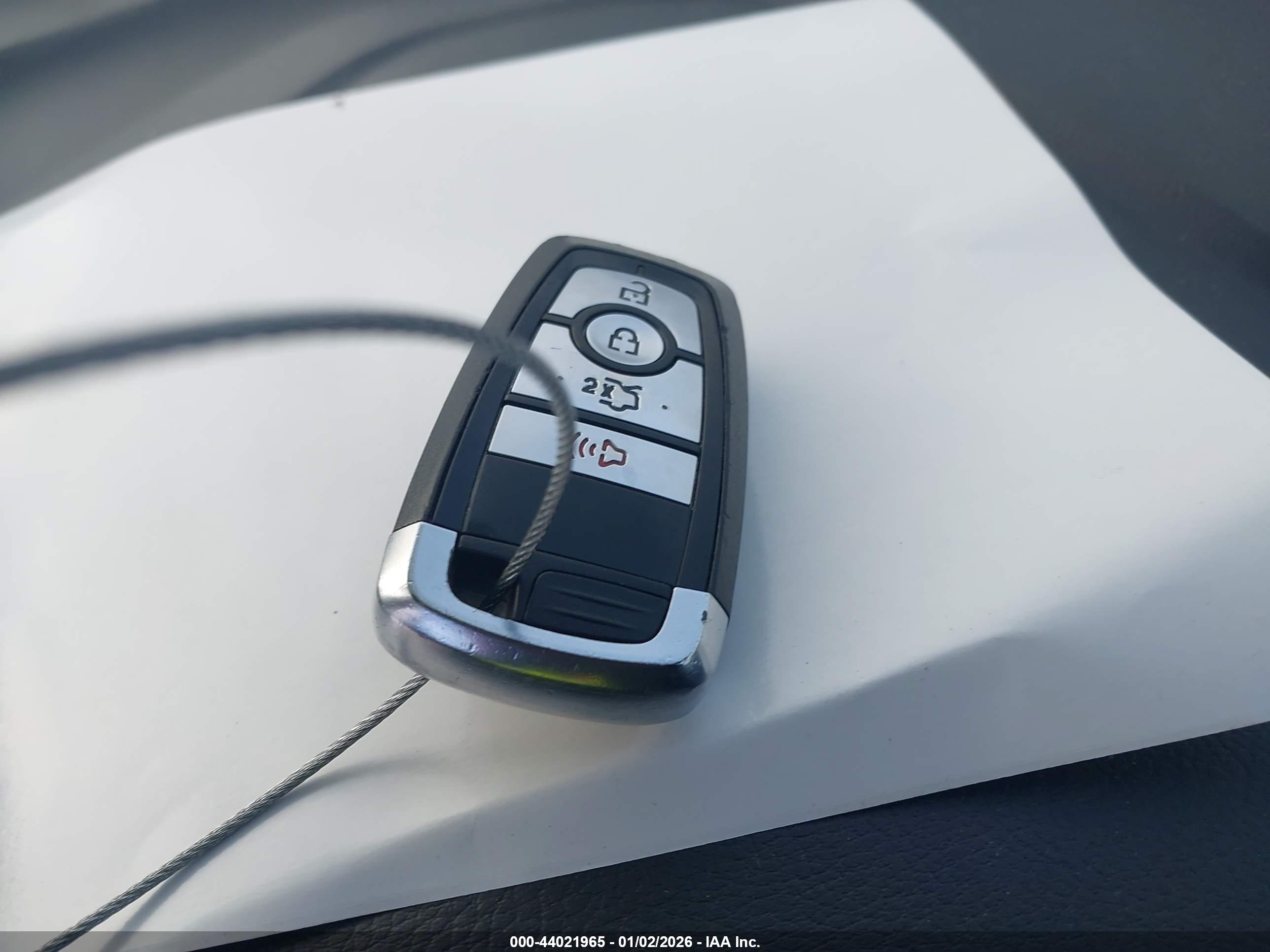 FORD FUSION image 11