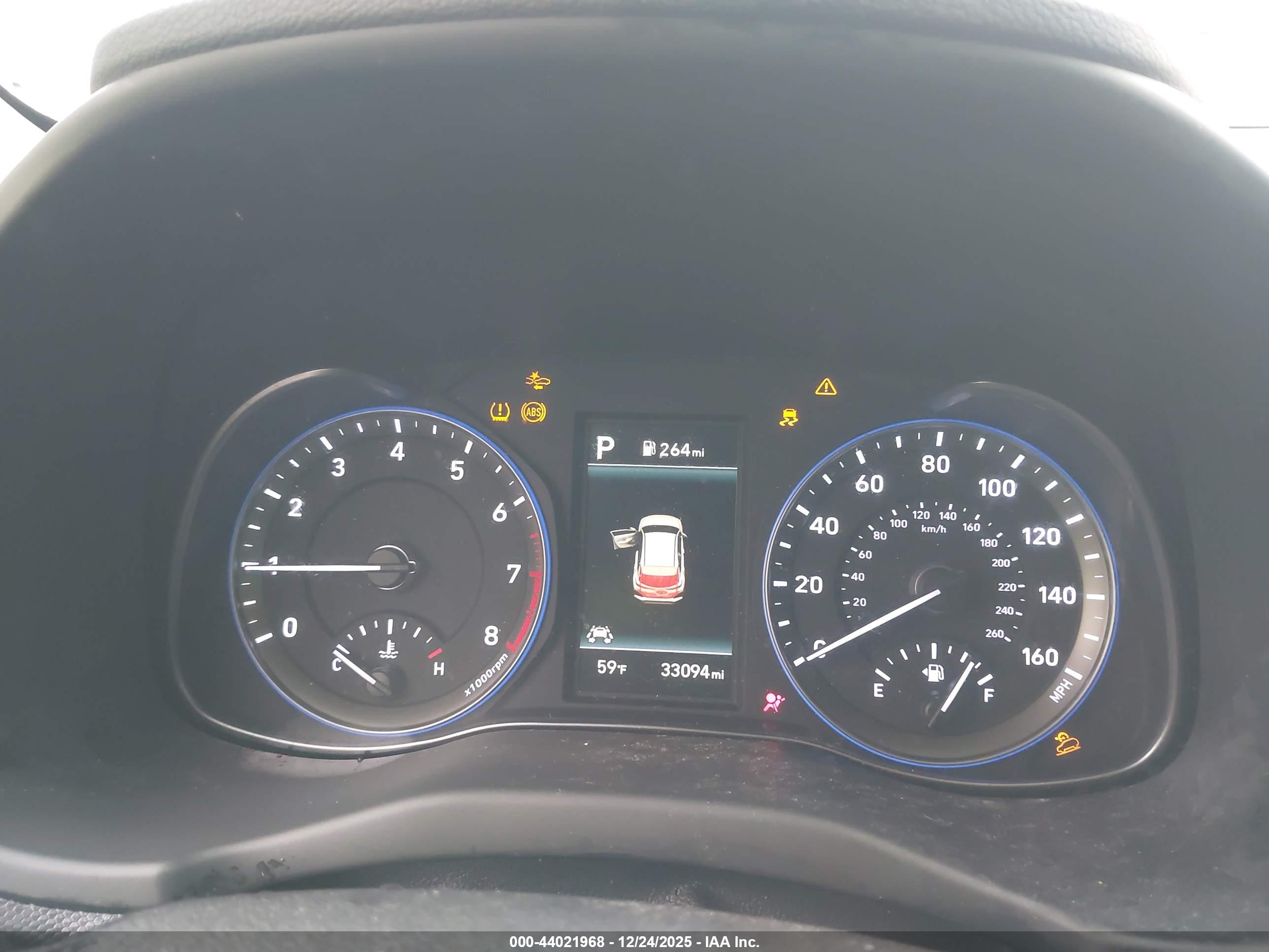 HYUNDAI KONA image 7