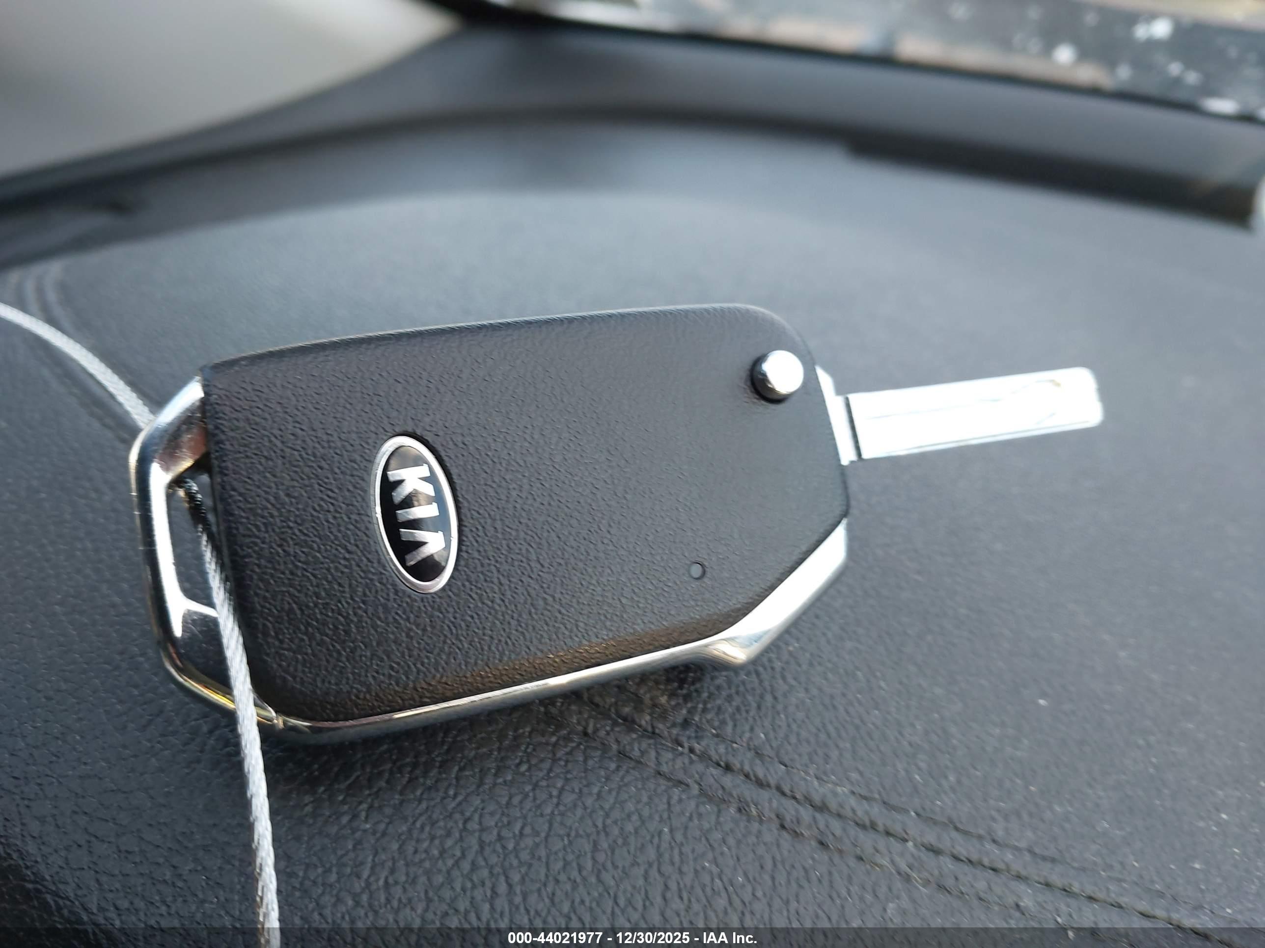 KIA SPORTAGE image 11