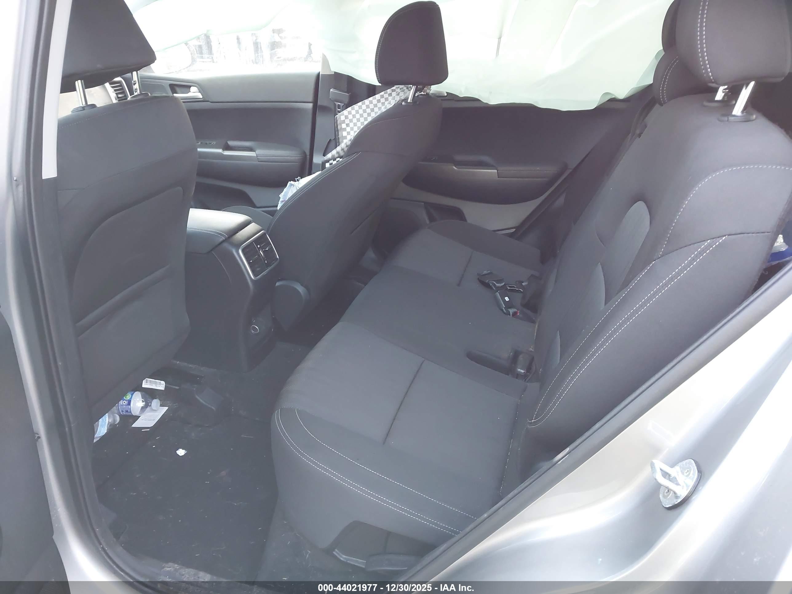 KIA SPORTAGE image 8