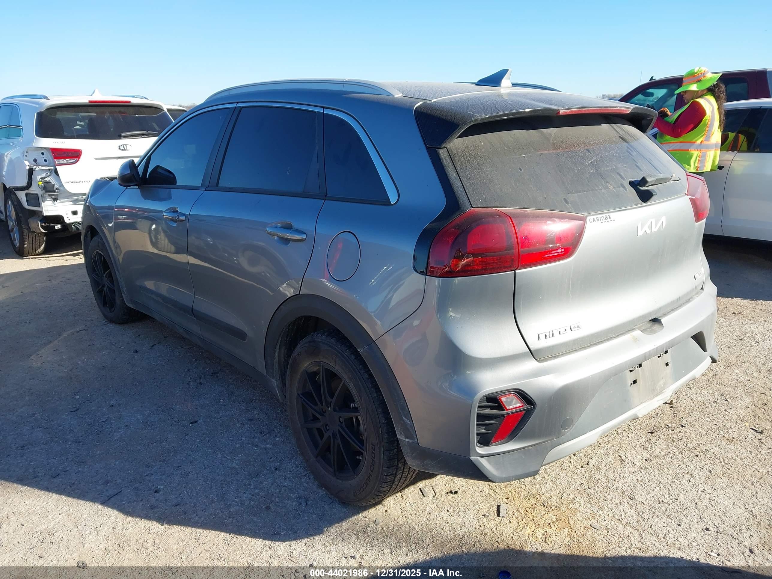 KIA NIRO image 3