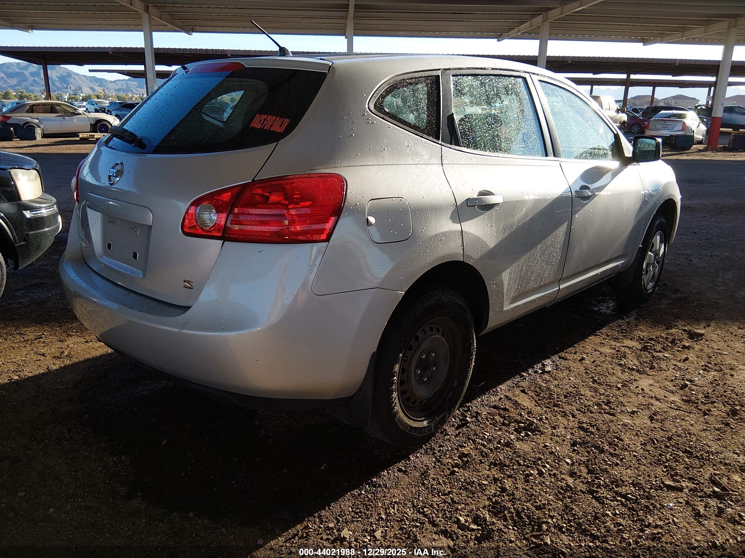 NISSAN ROGUE image 4