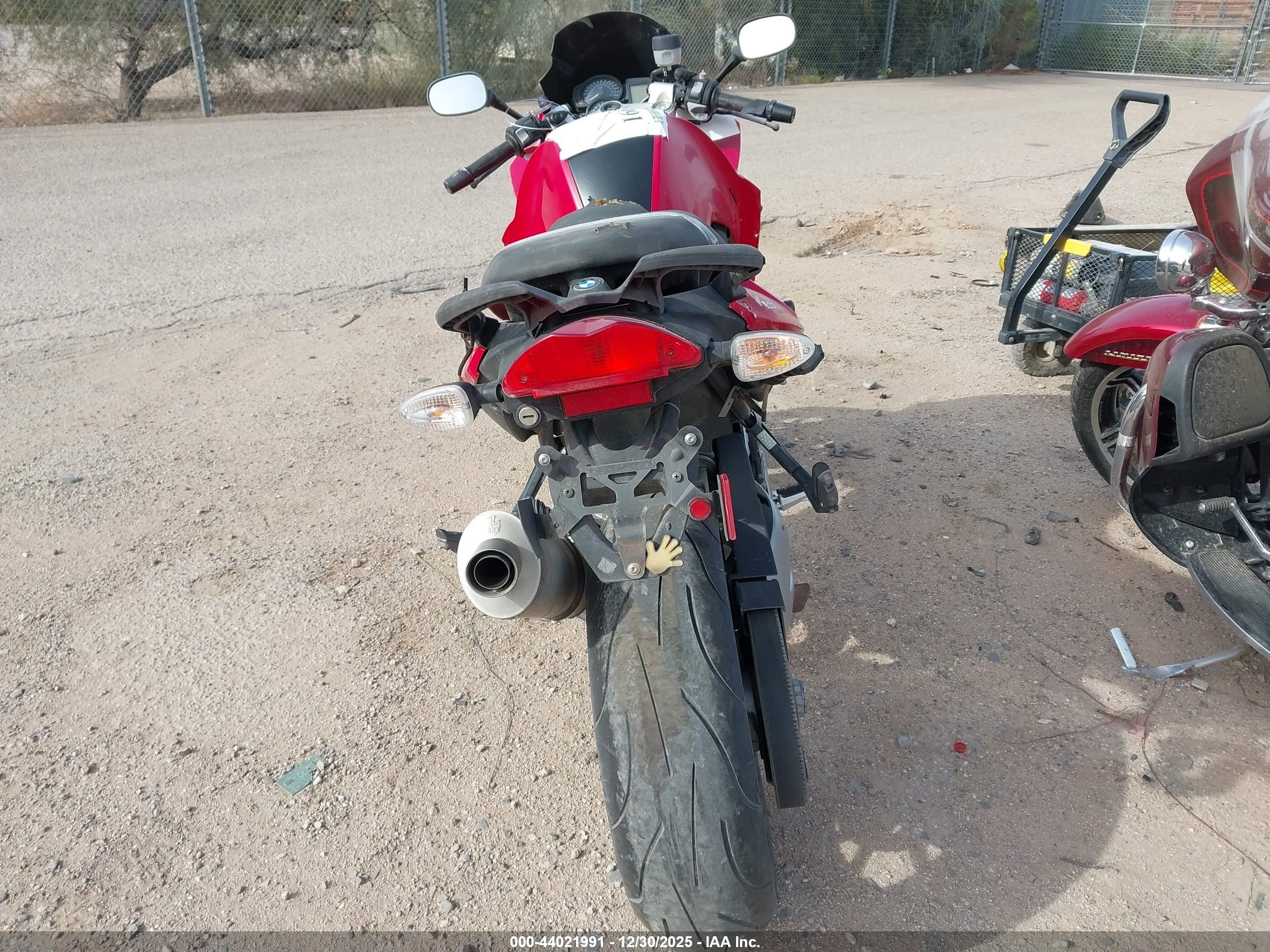 BMW F800 image 6