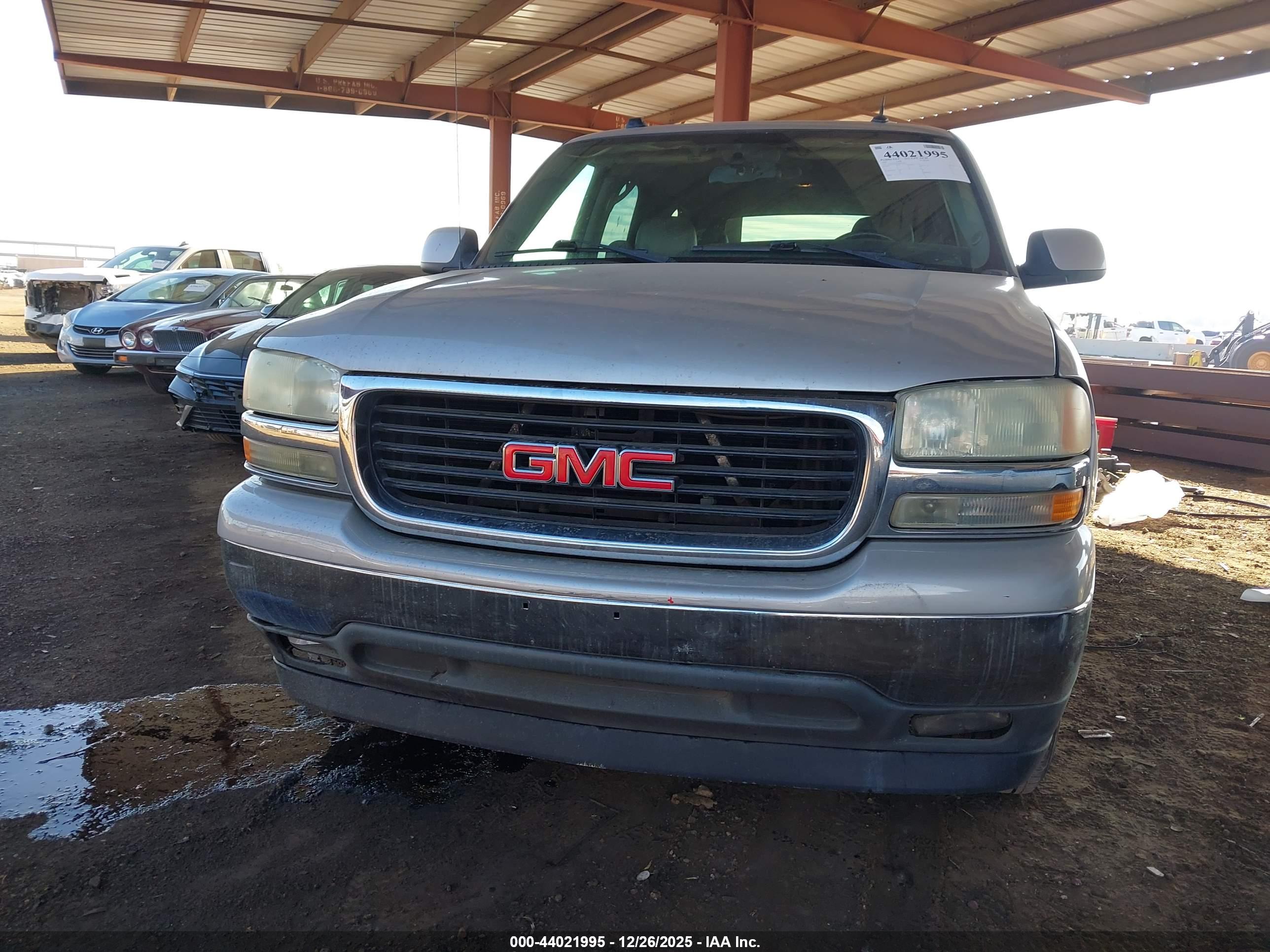 GMC YUKON image 6